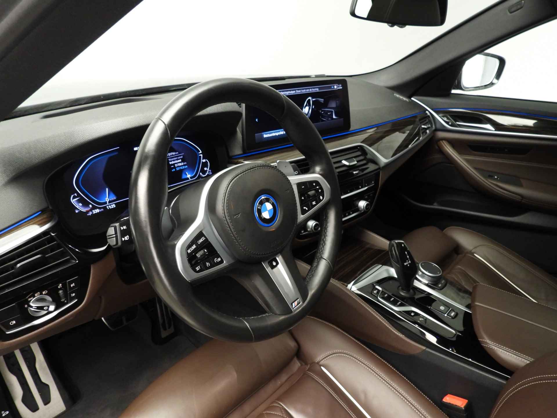 BMW 5 Serie Touring 530e xDrive | M-Sportpakket Laserlicht / Leder / HUD / Schuifdak / Comfortzetels / DAB / Alu 19 inch - 7/43
