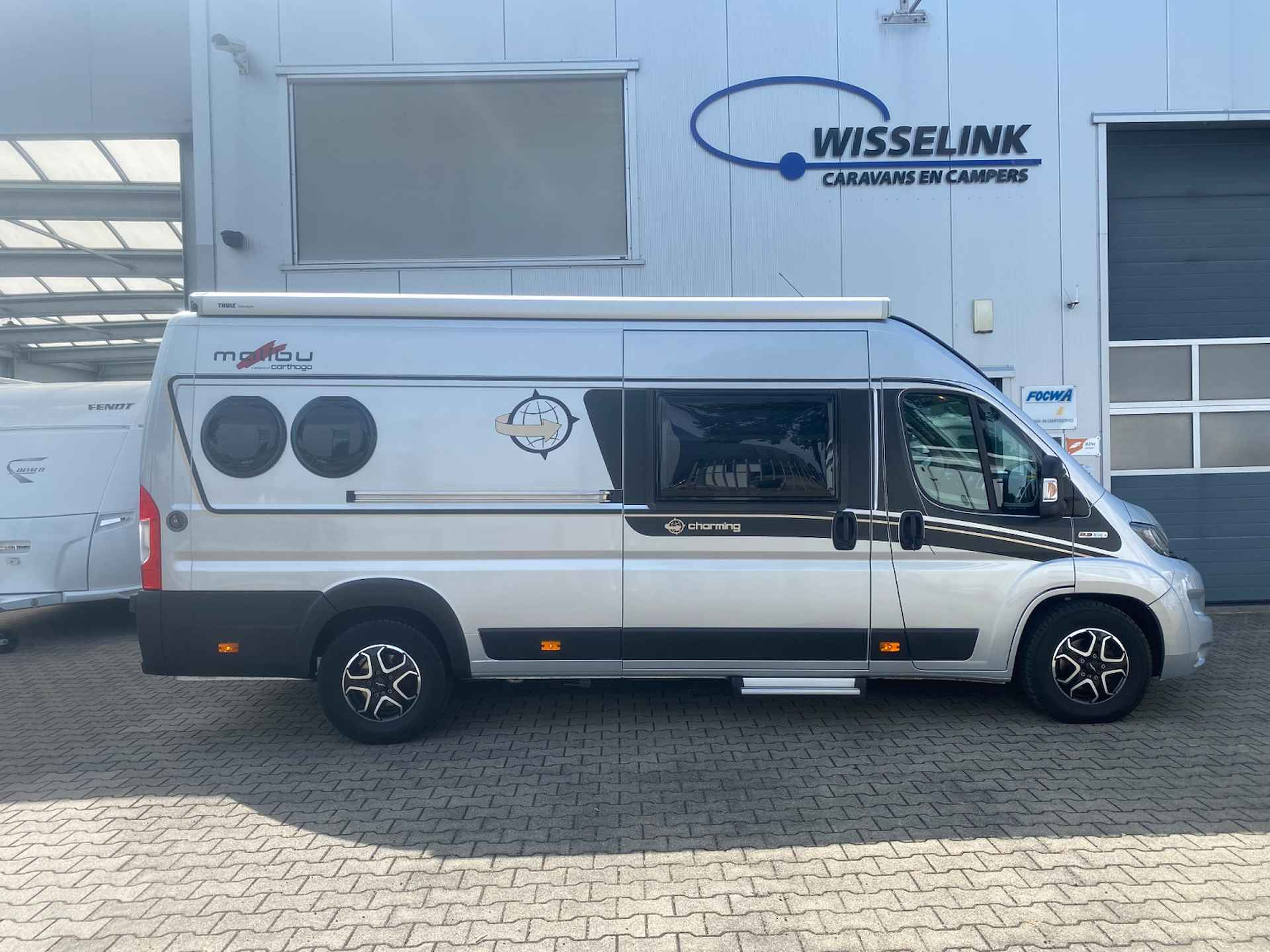 Malibu Van 640 LB RB Charming GT EXP. GRIJS 9-G ZONNEPANEEL - 4/28