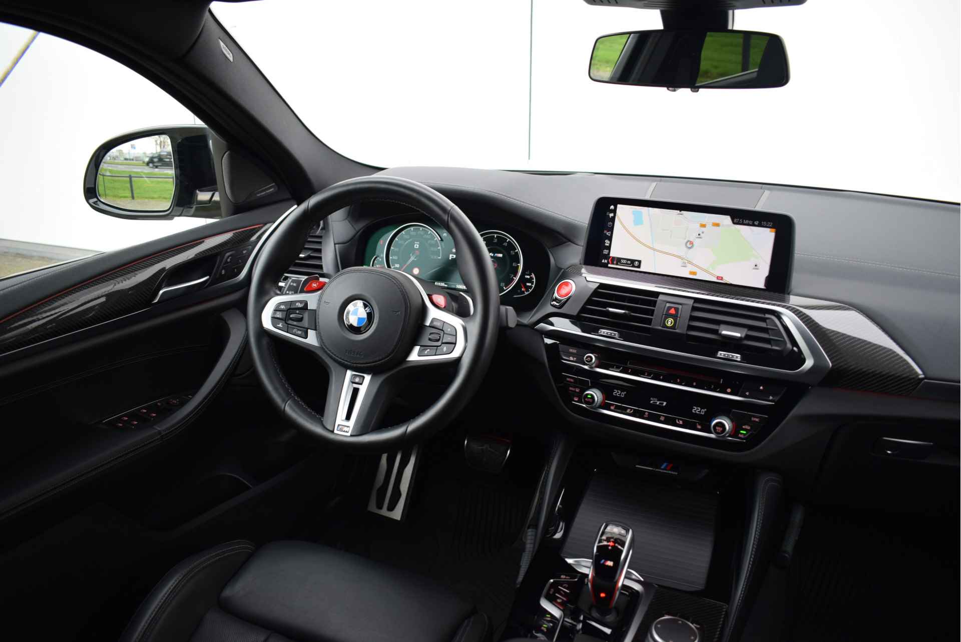 BMW X4 M Competition Automaat / M Sportstoelen / Stoelverwarming / Harman Kardon / Gesture Control / Head-Up / Parking Assistant Plus / Adaptieve LED / Verwarmd stuurwiel - 17/39