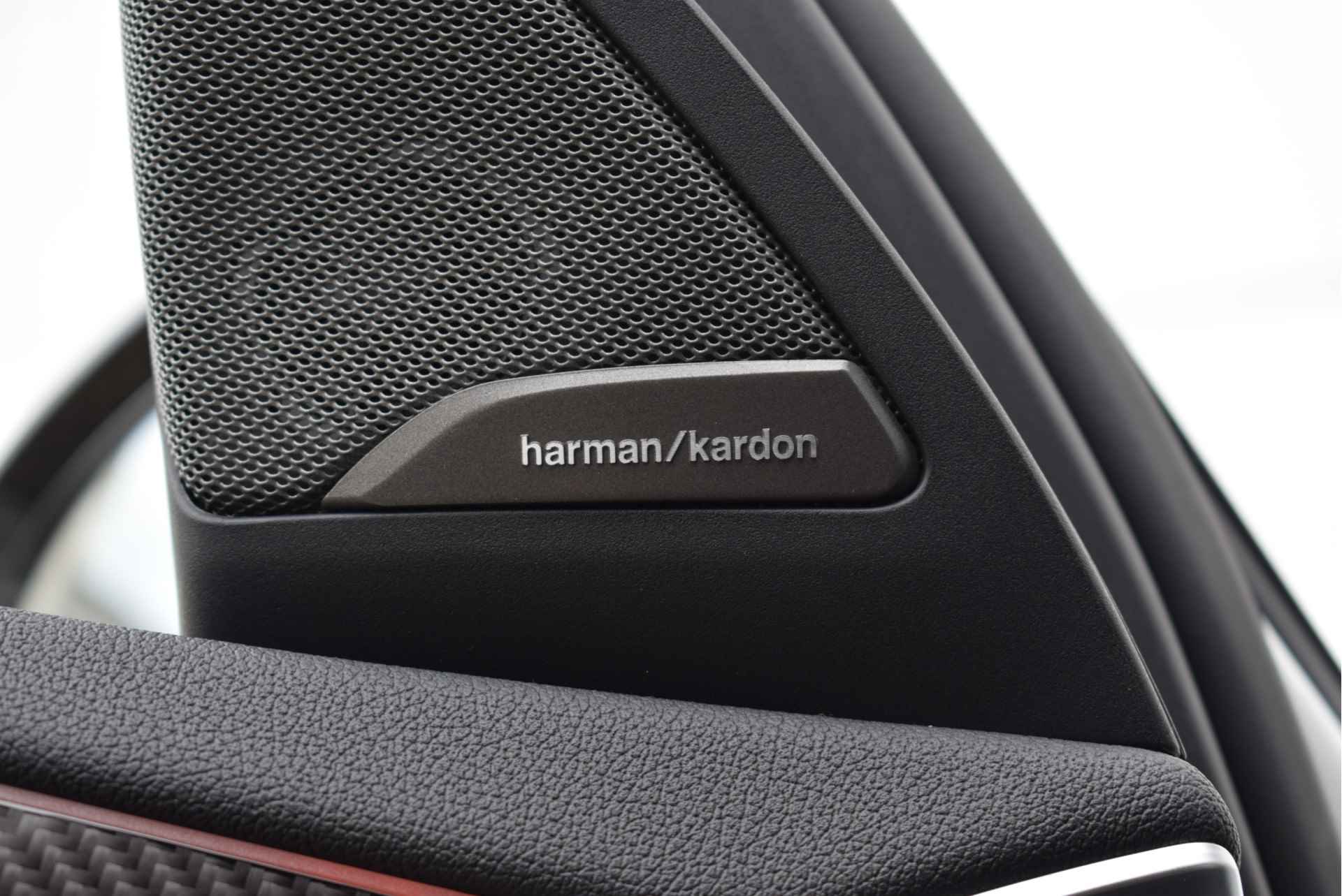 BMW X4 M Competition Automaat / M Sportstoelen / Stoelverwarming / Harman Kardon / Gesture Control / Head-Up / Parking Assistant Plus / Adaptieve LED / Verwarmd stuurwiel - 25/39