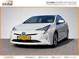 Toyota Prius 1.8 Dynamic | Navigatie | Camera | Stoelverwarming | Adapt. Cruise Control | Head-Up Display | Dodehoek | LED | Rijklaarprijs!