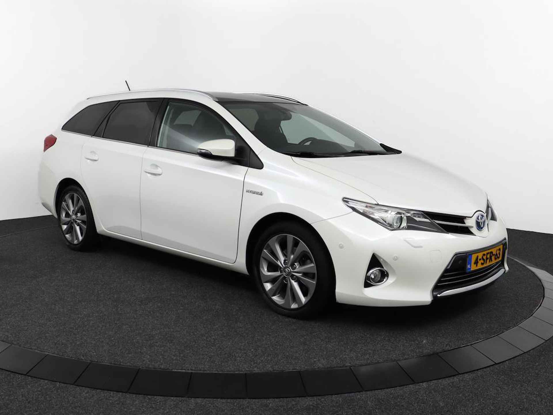 Toyota Auris Touring Sports 1.8 Hybrid Lease Pro | Panorama dak | Parkeersensoren | Navigatie | - 14/54