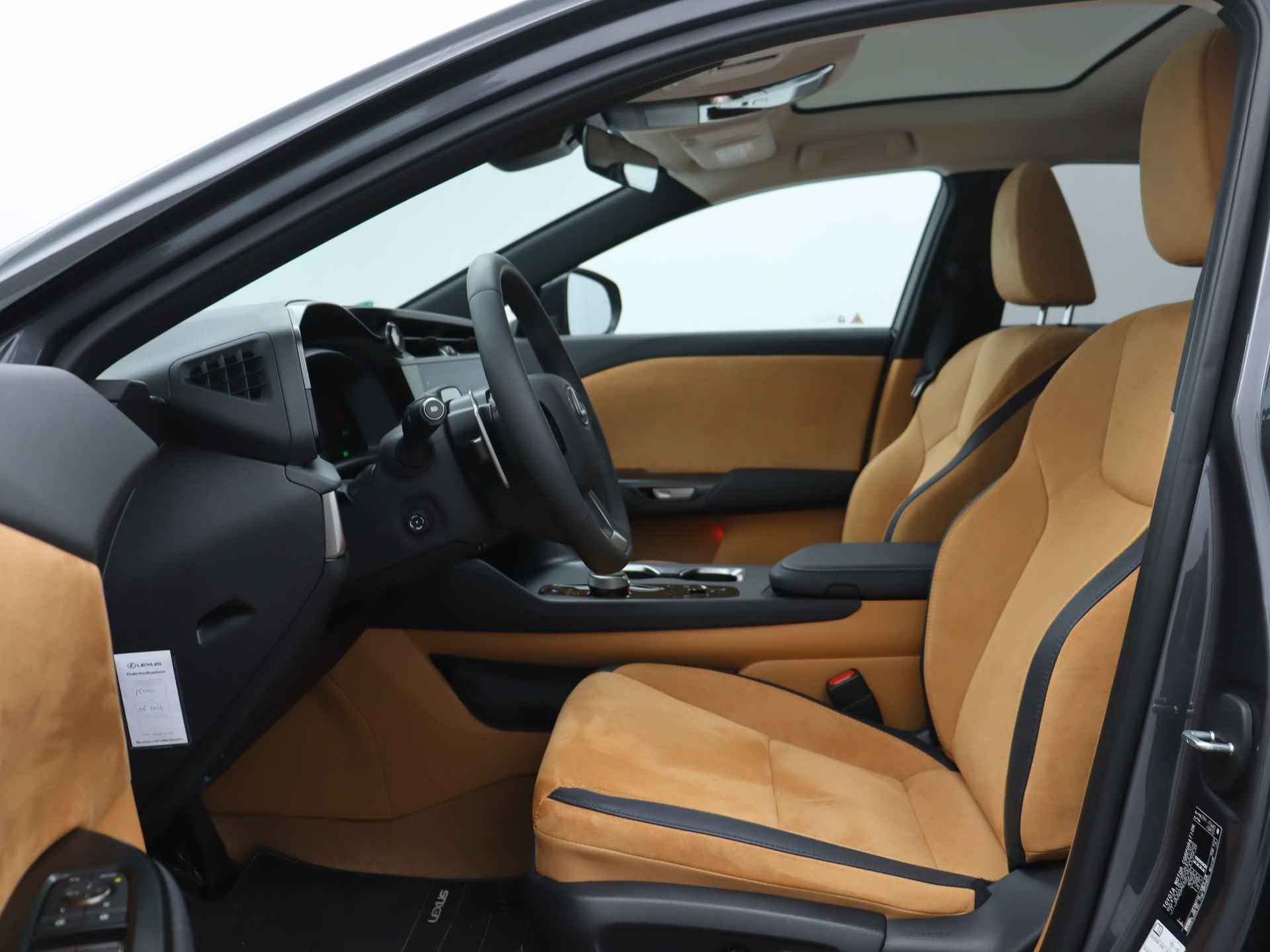 Lexus RZ 450e President Line 71 kWh | Demo | Elektric | Dimbaar Panoramadak | Bi-Tone Kleur | Mark Levinson | - 15/37