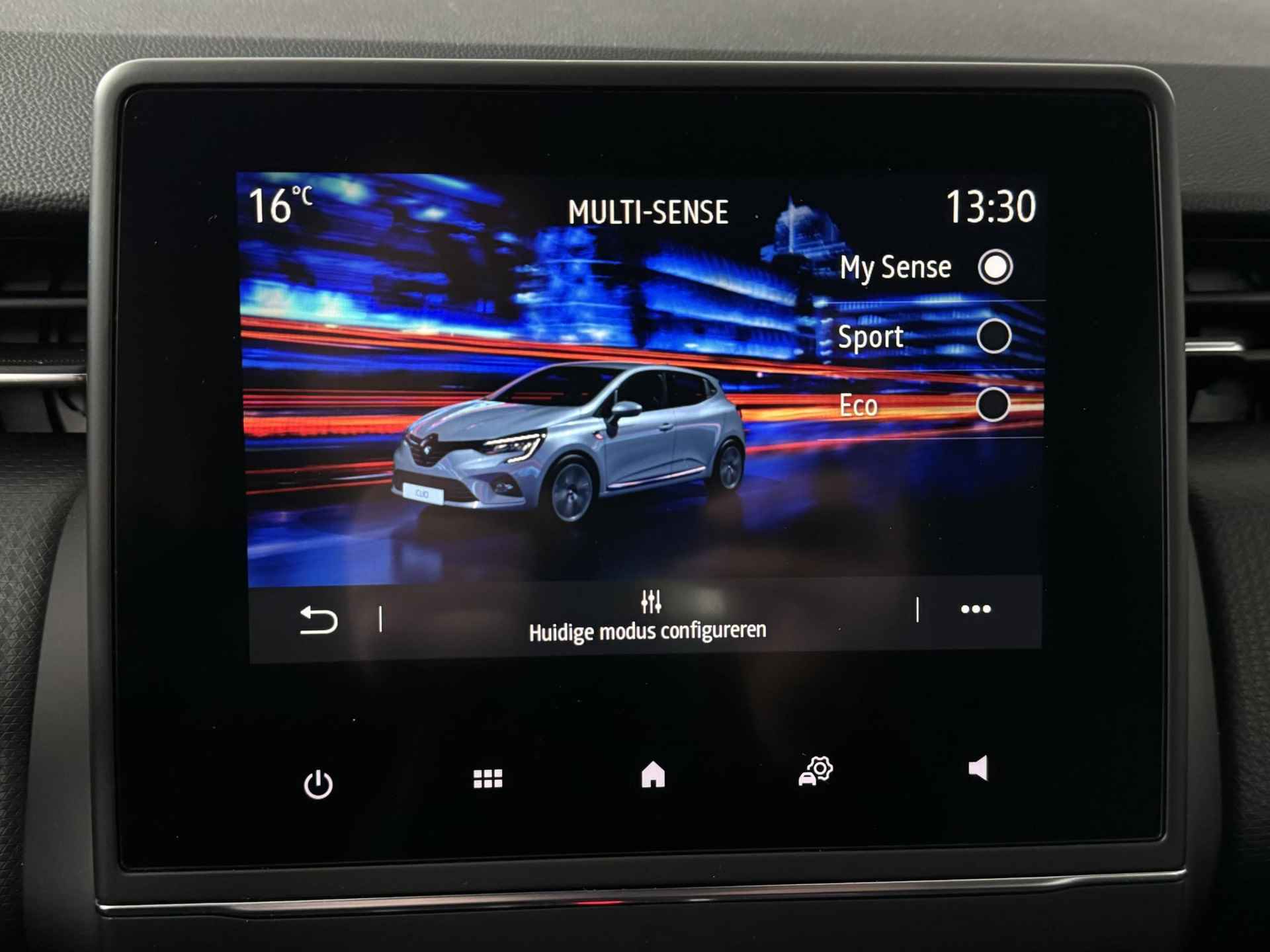 Renault Clio 1.0 TCe 100 Intens  | Apple CarPlay / Android Auto navigatie | Parkeersensoren | Achteruitrijcamera | - 9/48