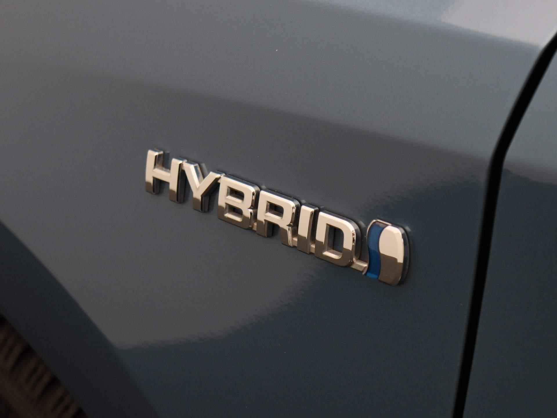 Toyota Auris Touring Sports 1.8 Hybrid Freestyle | Automaat | Navigatie | Climate control | Parkeer sensoren | LMV | Camera | - 15/37