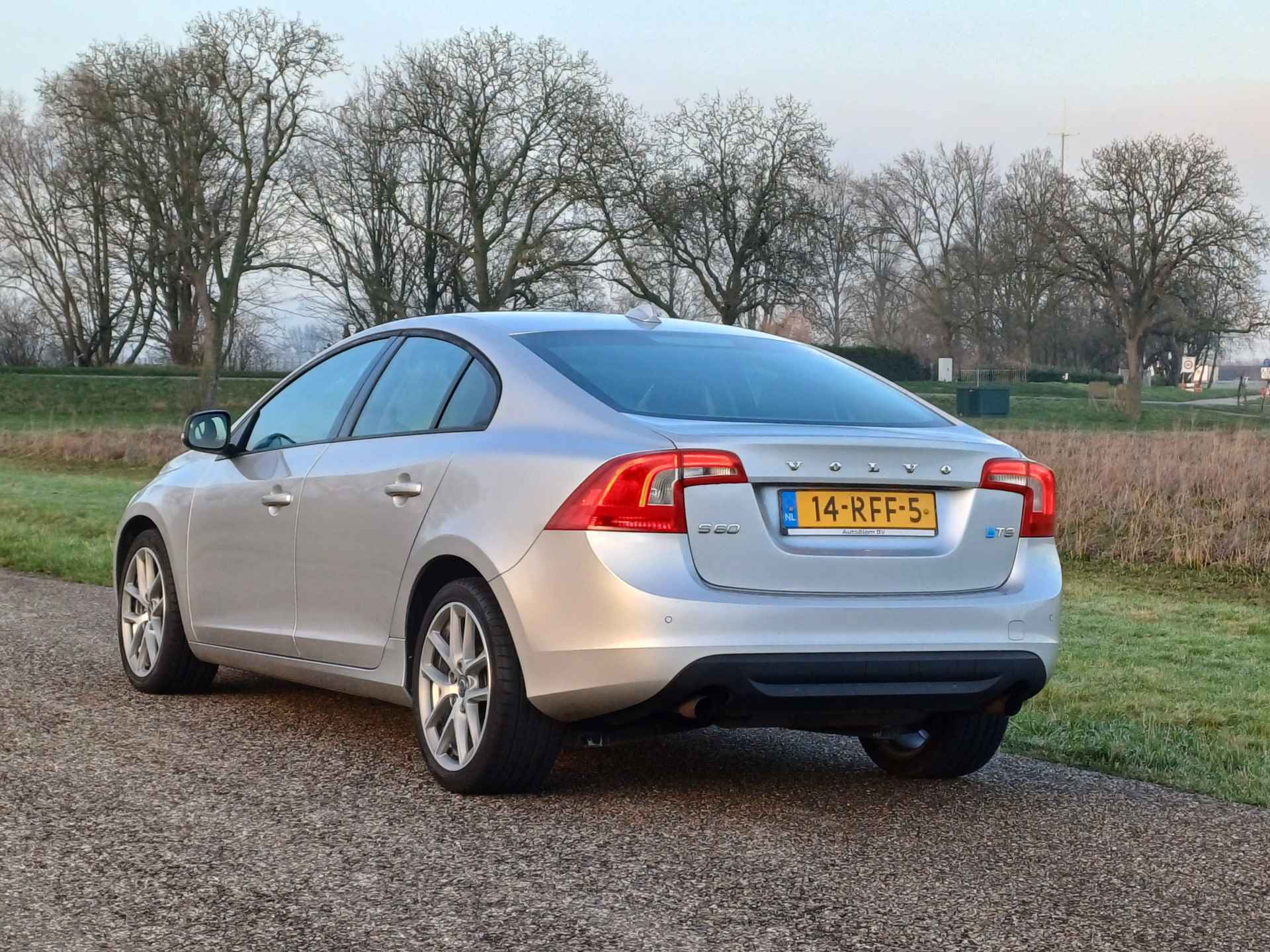 Volvo S60 1.6 T3 Kinetic /Nieuwstaat !/1 Eigenaar !/Dealer onderhouden !/ - 10/47