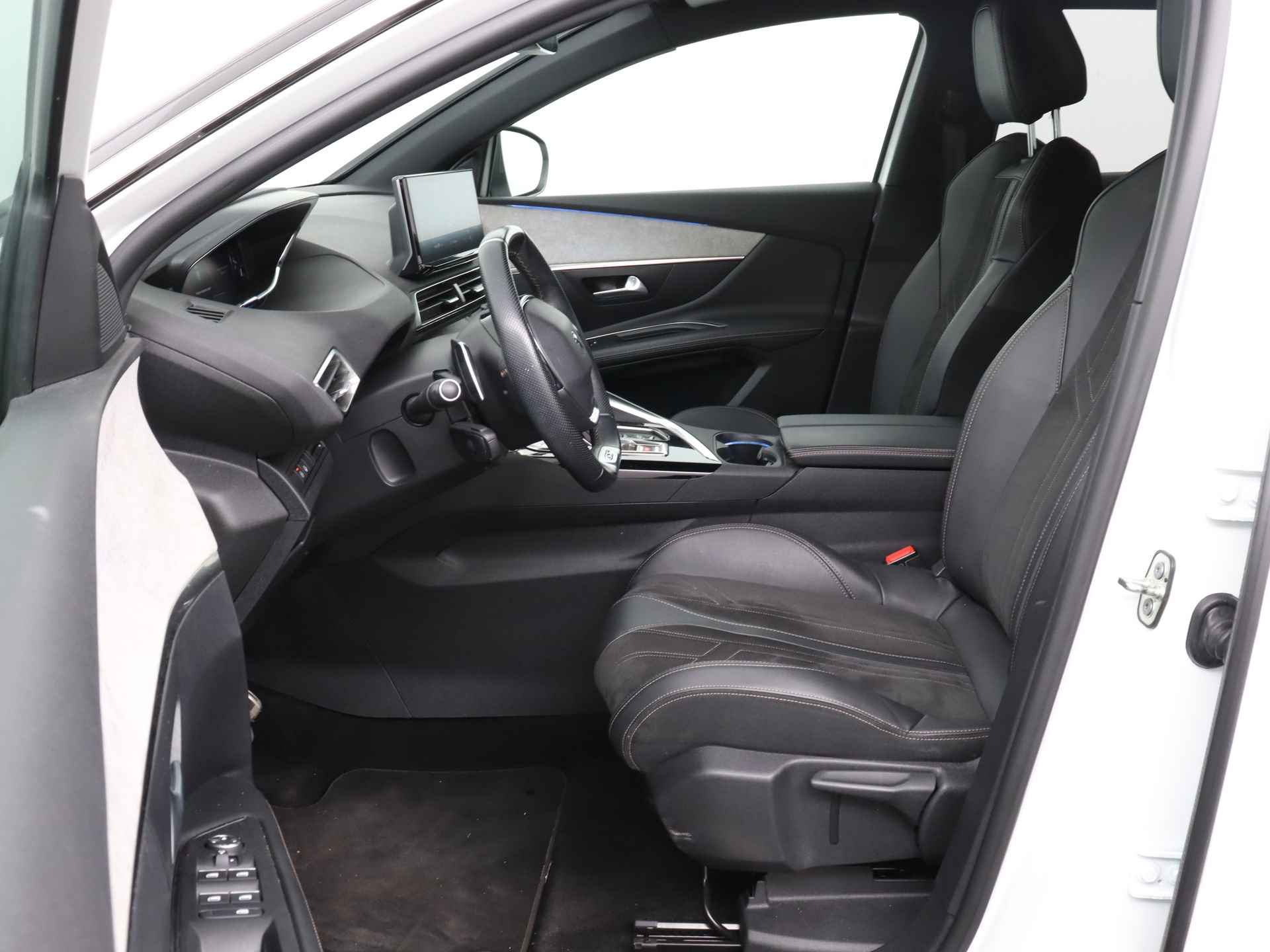 Peugeot 3008 GT 1.6 180pk Limited | Navigatie | Adaptieve Cruise Control | Trekhaak | - 16/40
