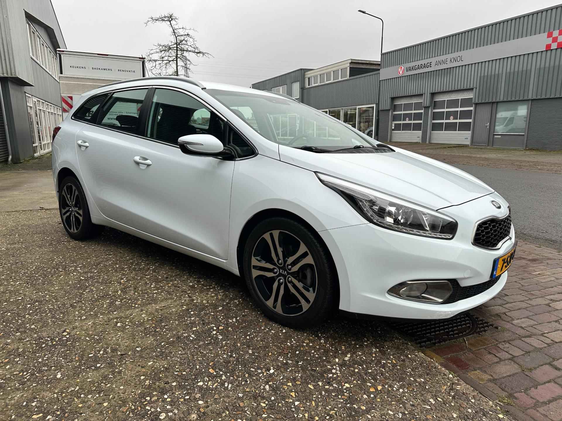 Kia Cee'd 1.6 GDI automaat Business Pack - 4/29