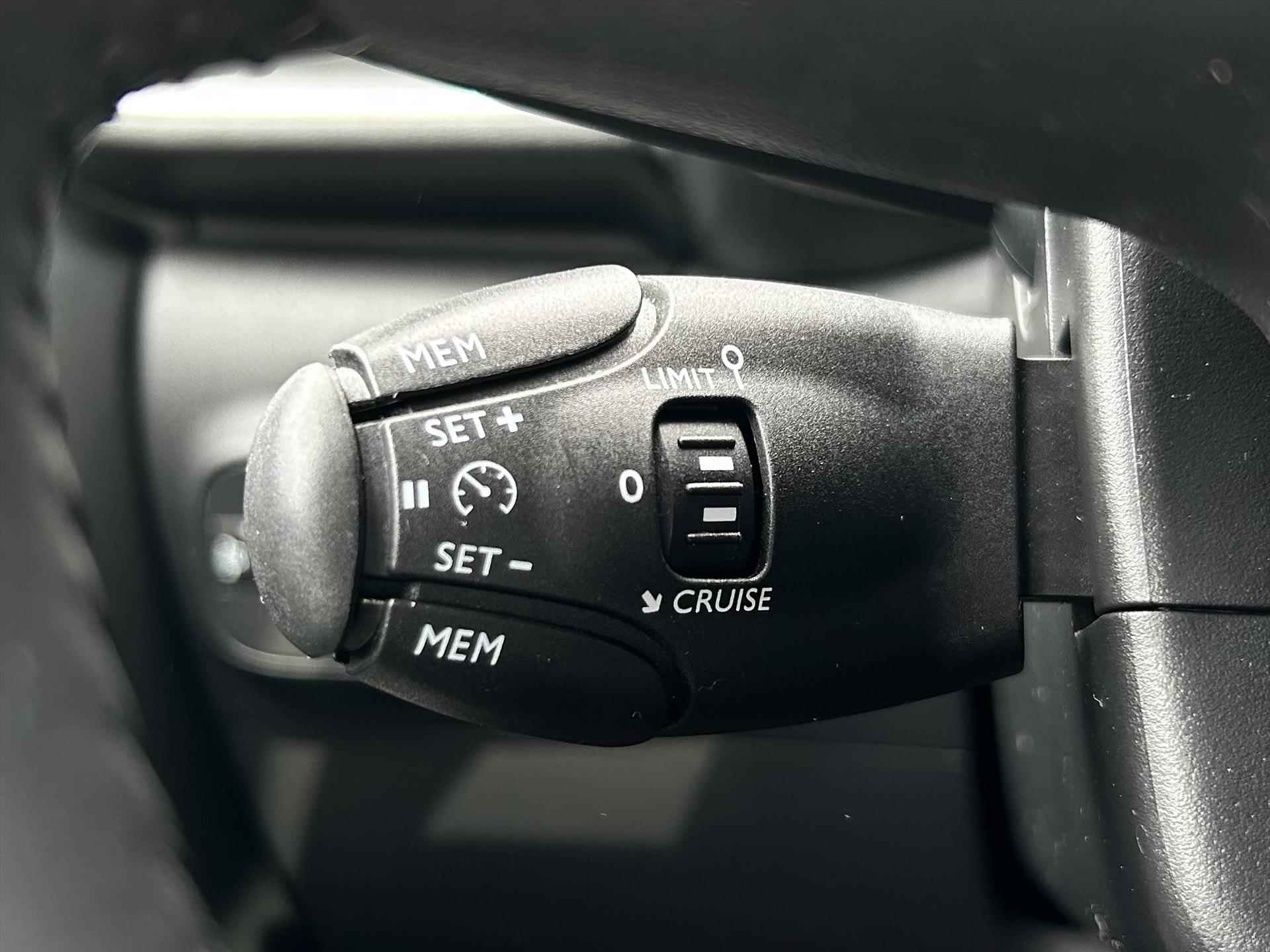 CITROEN C3 1.2 PureTech 110pk S&amp;S Shine | Navi by app | Parkeersensoren achter | Apple Carplay en Android auto | Stoel ververwarming | Cruise Controle | - 31/35
