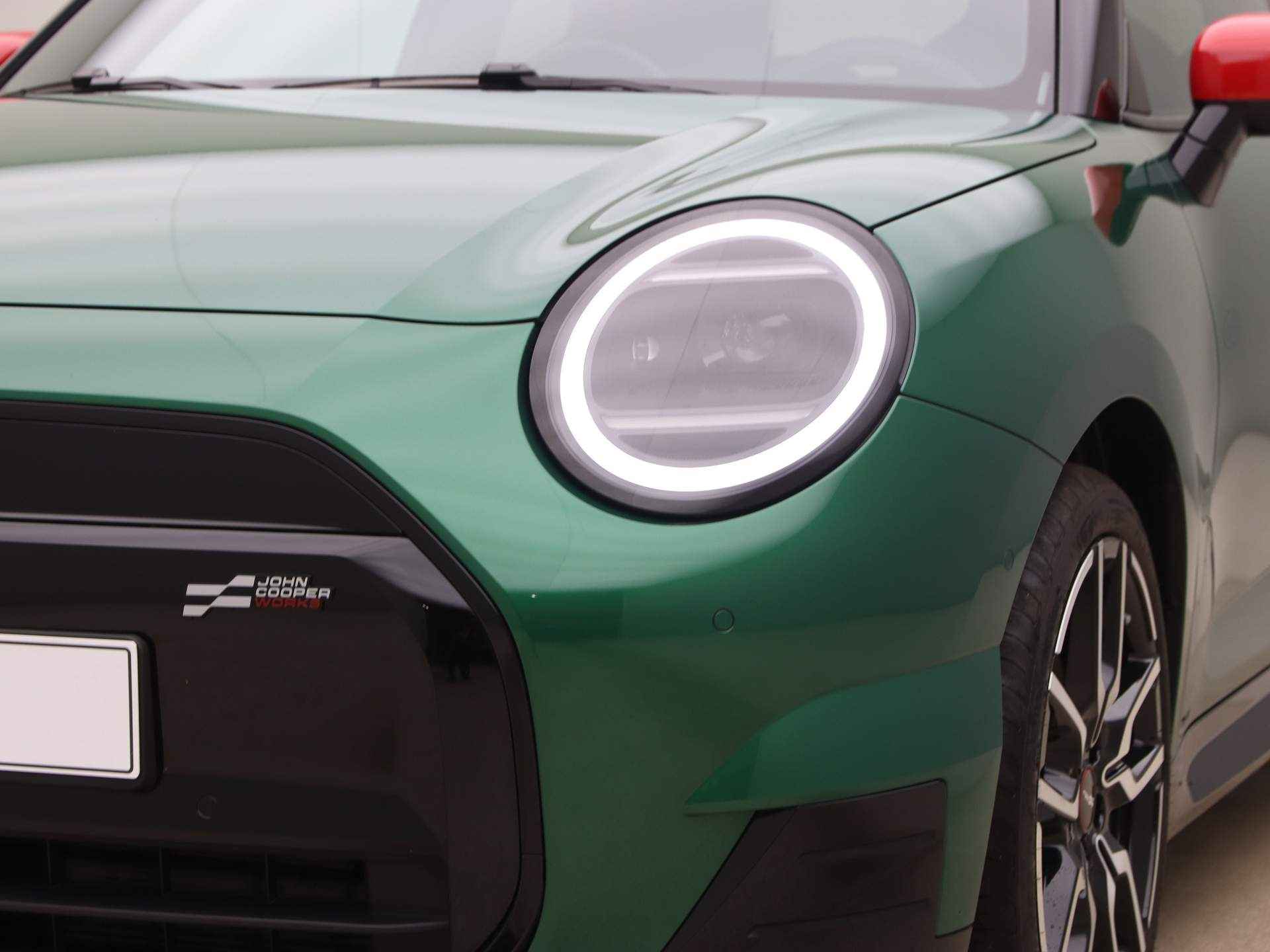 MINI Cooper E John Cooper Works Pakket M PRIVATE LEASE EUR 495,- (48 mnd/10.000 km) - 19/23