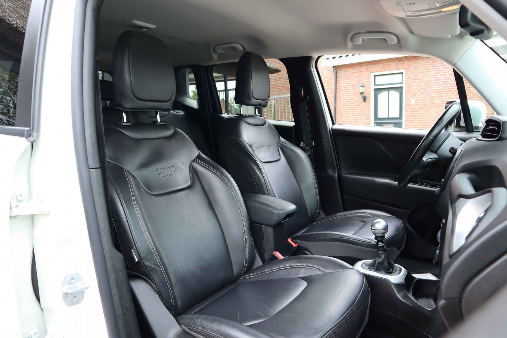 Jeep Renegade 1.4 MultiAir Opening Edition | Limited | Lederen Bekleding | Navigatie | Xenon Lampen | Stuur en Stoelverwarming - 24/46