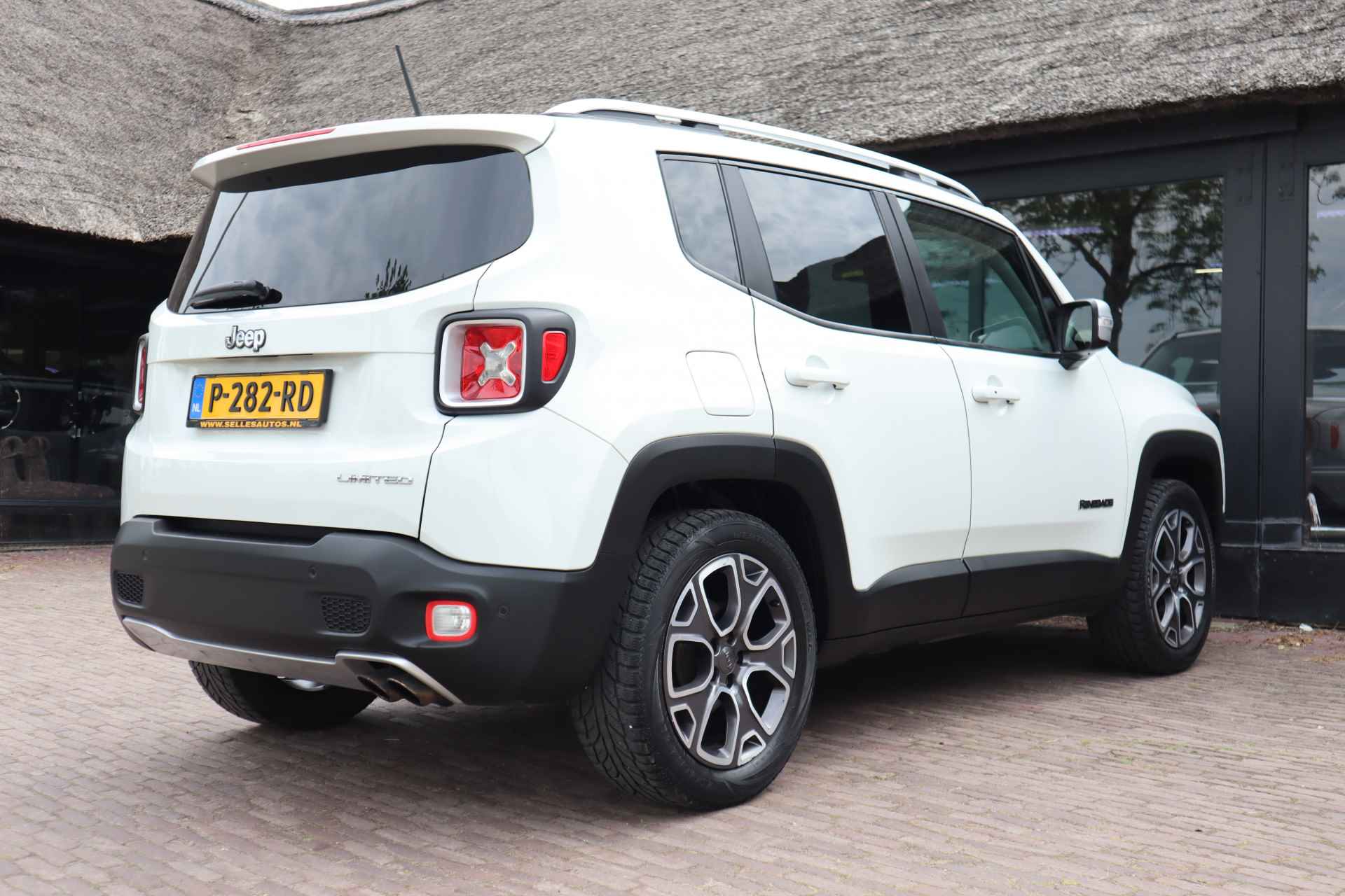 Jeep Renegade 1.4 MultiAir Opening Edition | Limited | Lederen Bekleding | Navigatie | Xenon Lampen | Stuur en Stoelverwarming - 29/46