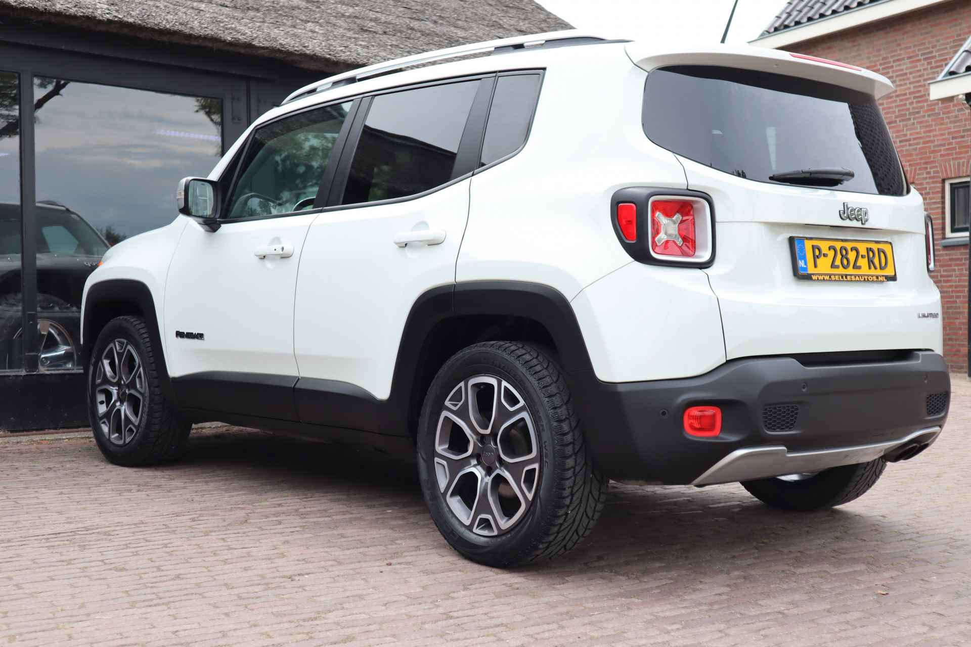 Jeep Renegade 1.4 MultiAir Opening Edition | Limited | Lederen Bekleding | Navigatie | Xenon Lampen | Stuur en Stoelverwarming - 31/46