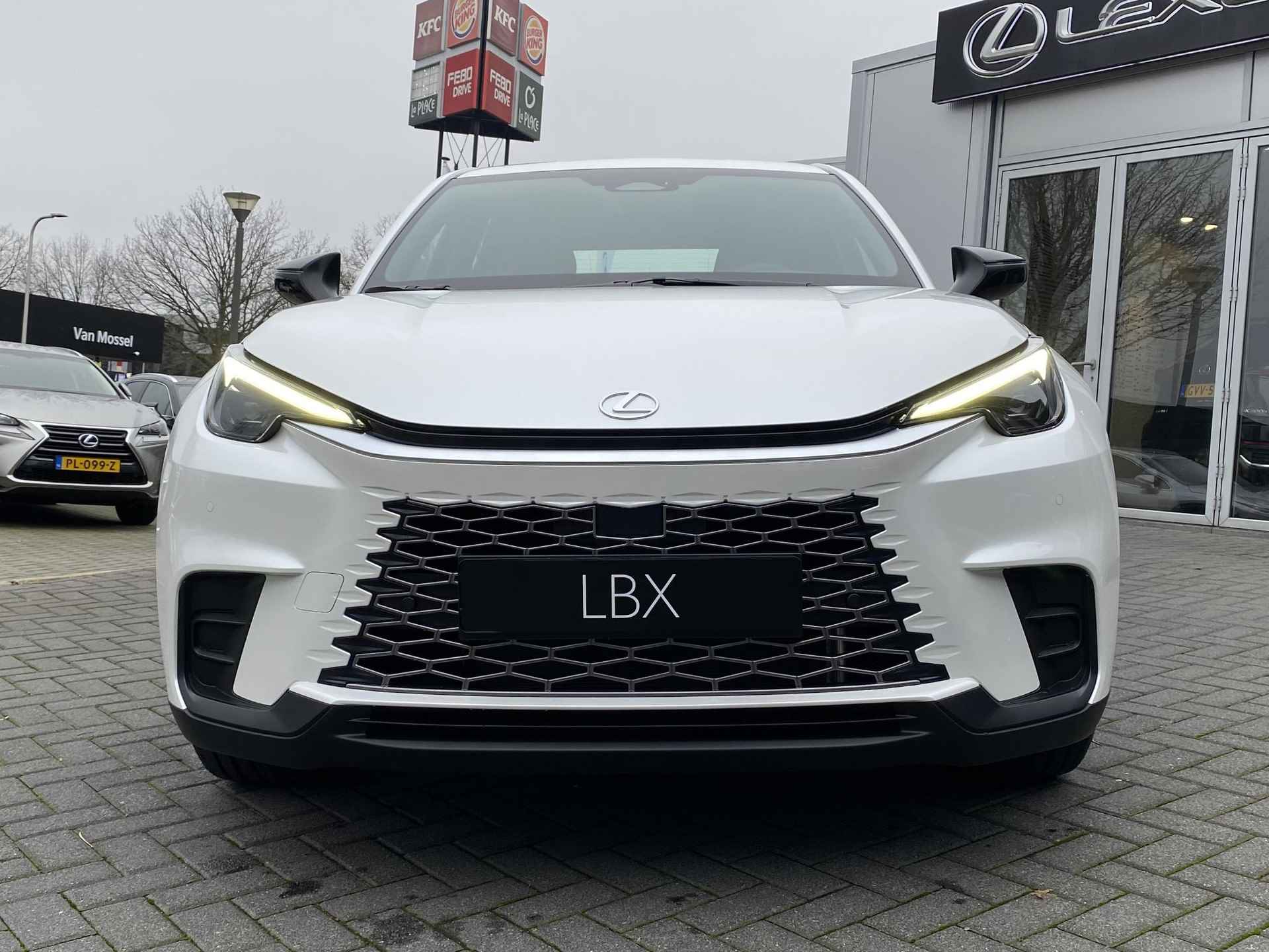 Lexus LBX 2WD STOELVERW STUURVERW PARK-SENSOR BLIND-SPOT CARPLAY LENDESTEUN - 6/41