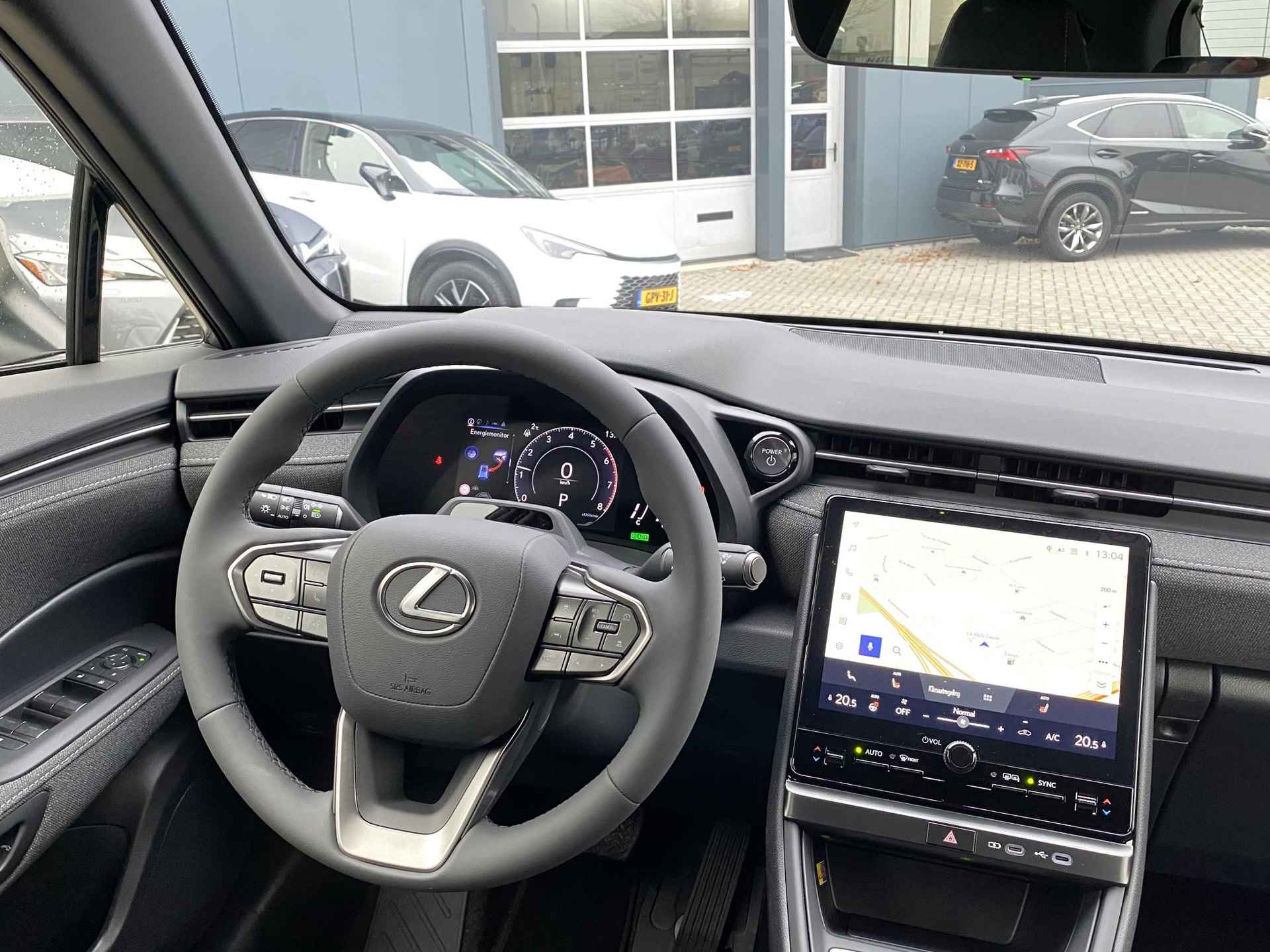 Lexus LBX 2WD STOELVERW STUURVERW PARK-SENSOR BLIND-SPOT CARPLAY LENDESTEUN - 34/41