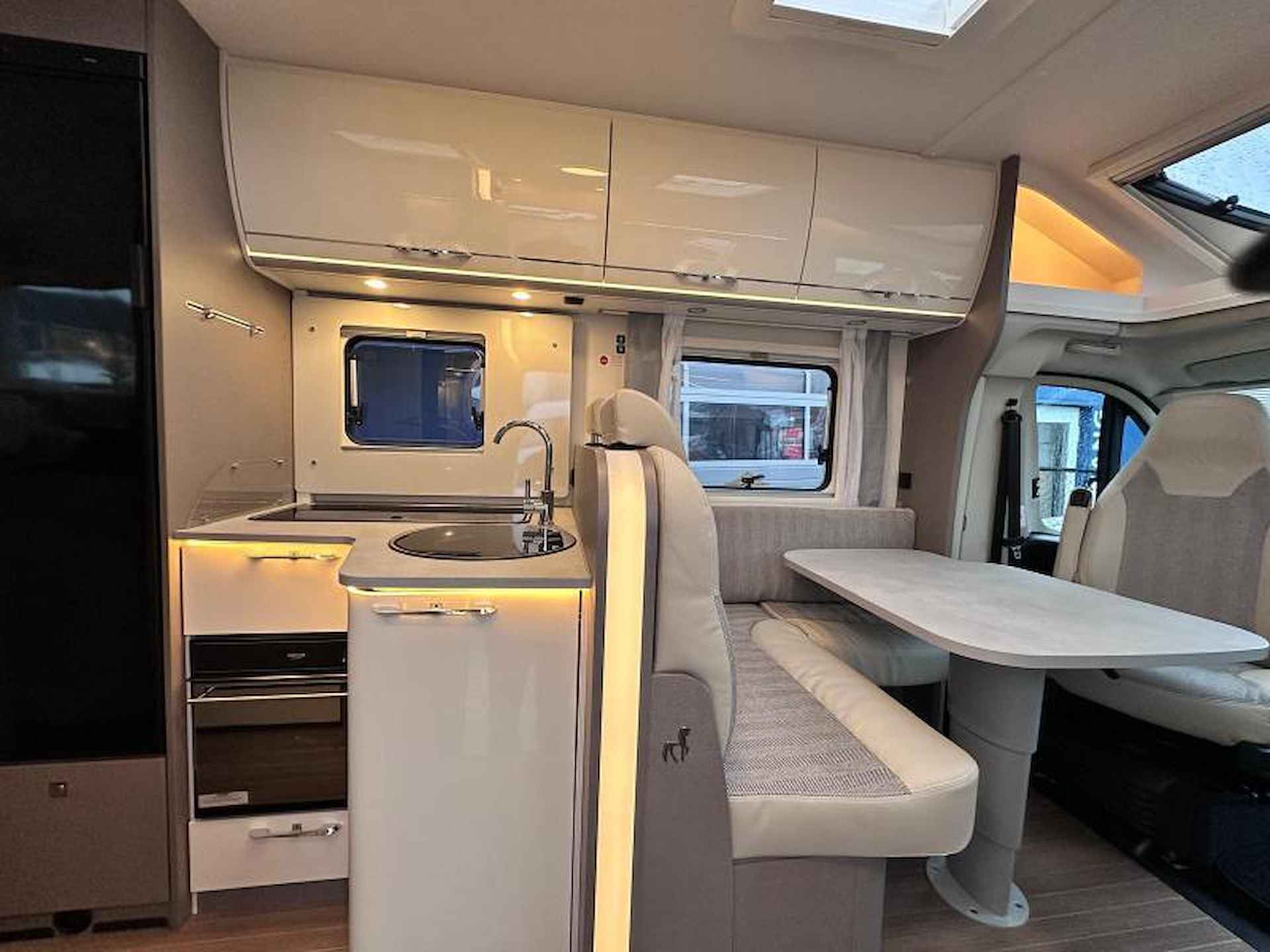 Hymer Etrusco 7300 SB Enkele bedden+ruime zit! - 7/14