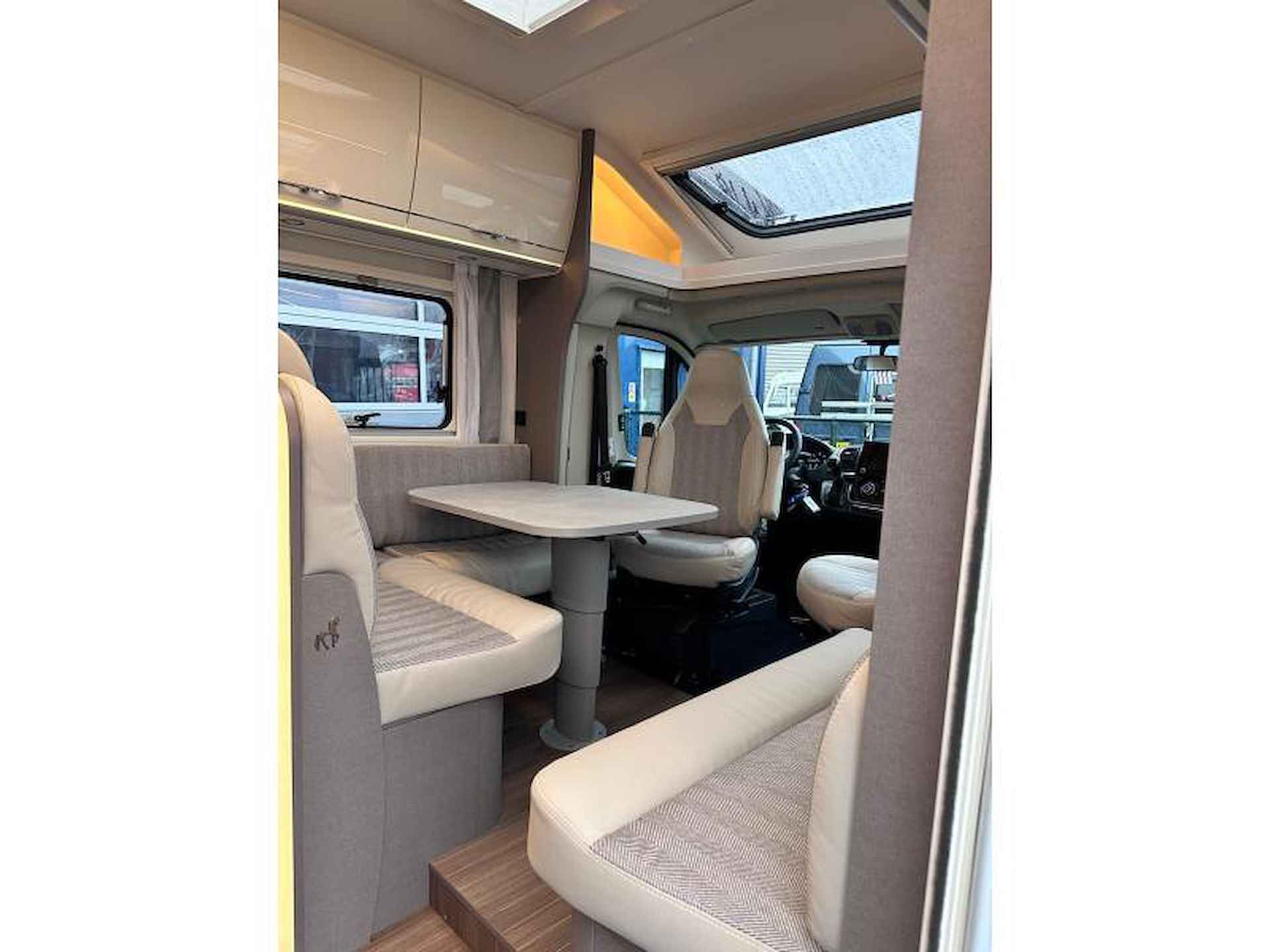 Hymer Etrusco 7300 SB Enkele bedden+ruime zit! - 8/14