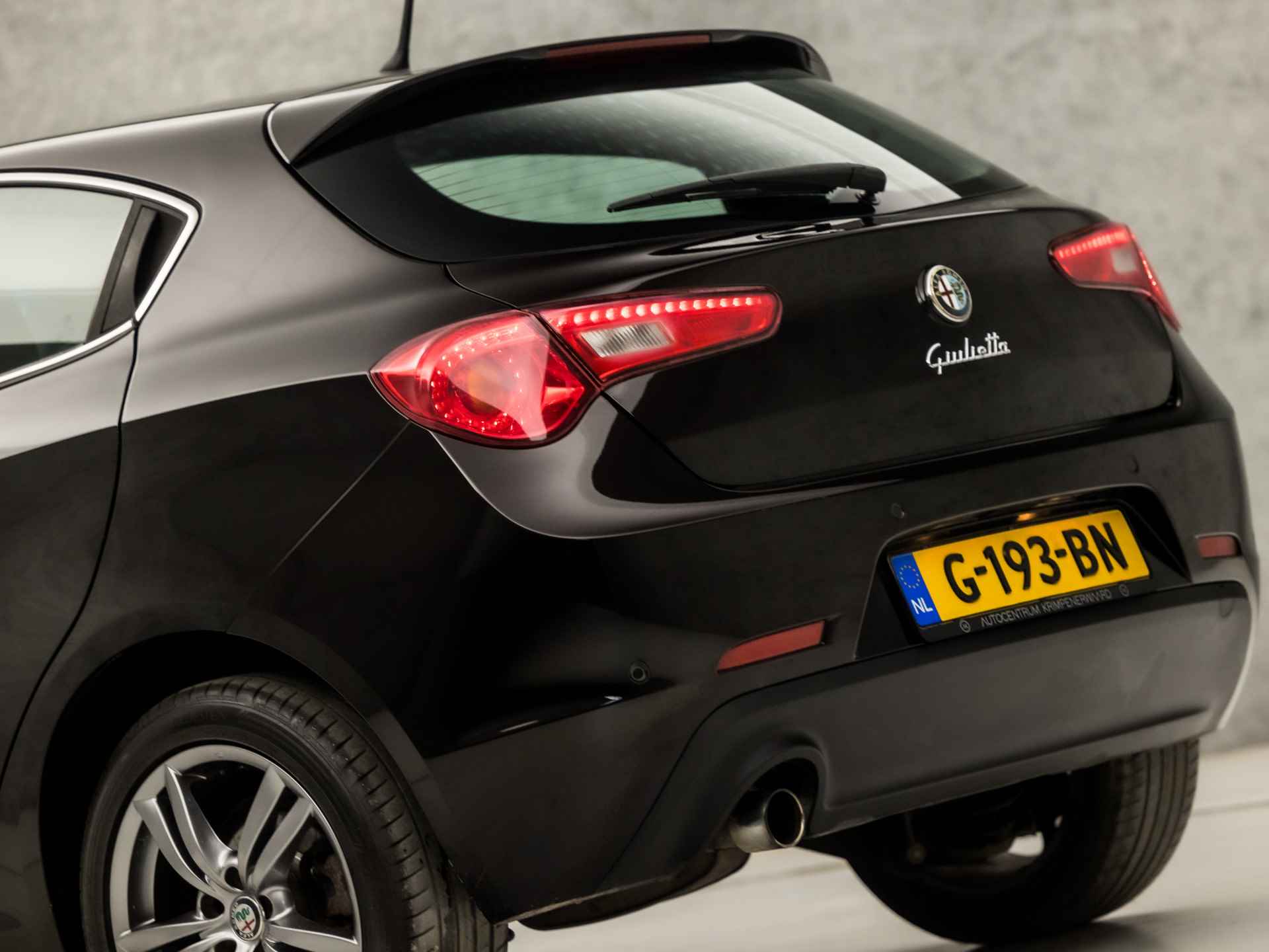 Alfa Romeo Giulietta 1.4 T Distinctive 170Pk Automaat (NAVIGATIE, CLIMATE, STOELVERWARMING, LEDEREN SPORTSTOELEN, XENON, CRUISE, LM VELGEN, NIEUWE APK, NIEUWSTAAT) - 13/31