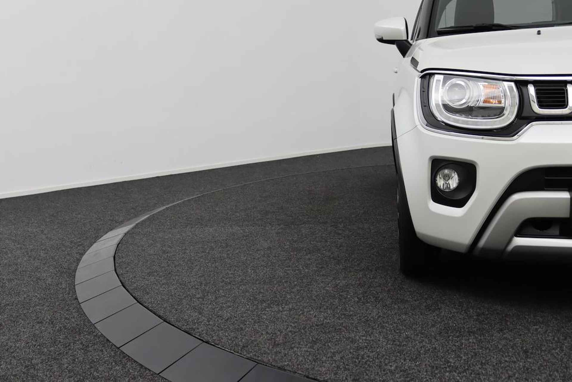 Suzuki Ignis 1.2 Smart Hybrid Style Automaat | Trekhaak | Navigatie | Cruise Control | Stoelverwarming | Keyless Entry | - 35/44