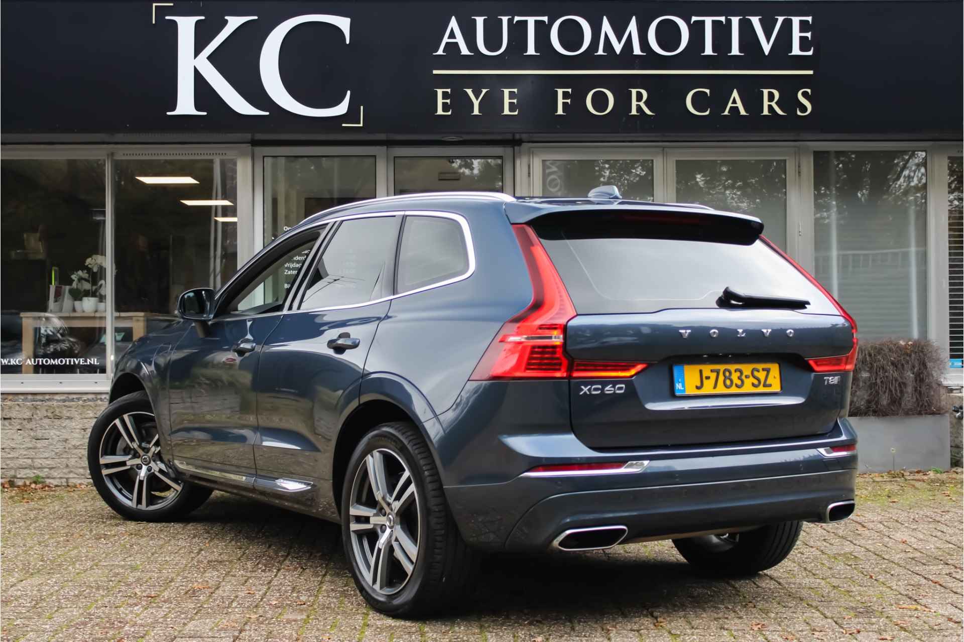 Volvo XC60 2.0 T8 Twin Engine AWD Inscription | Pano | Kinderzit | Camera - 6/37