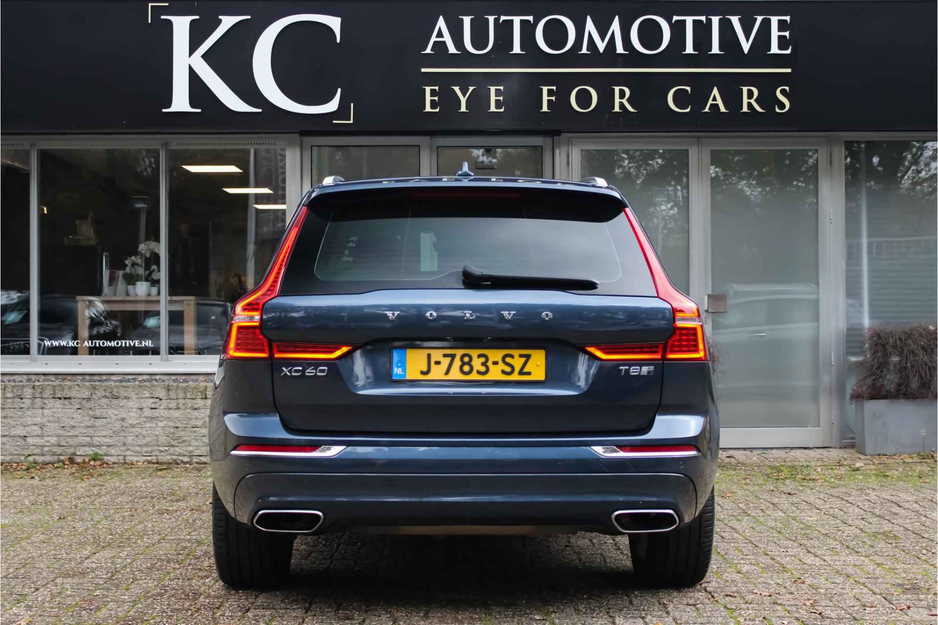 Volvo XC60 2.0 T8 Twin Engine AWD Inscription | Pano | Kinderzit | Camera - 9/37