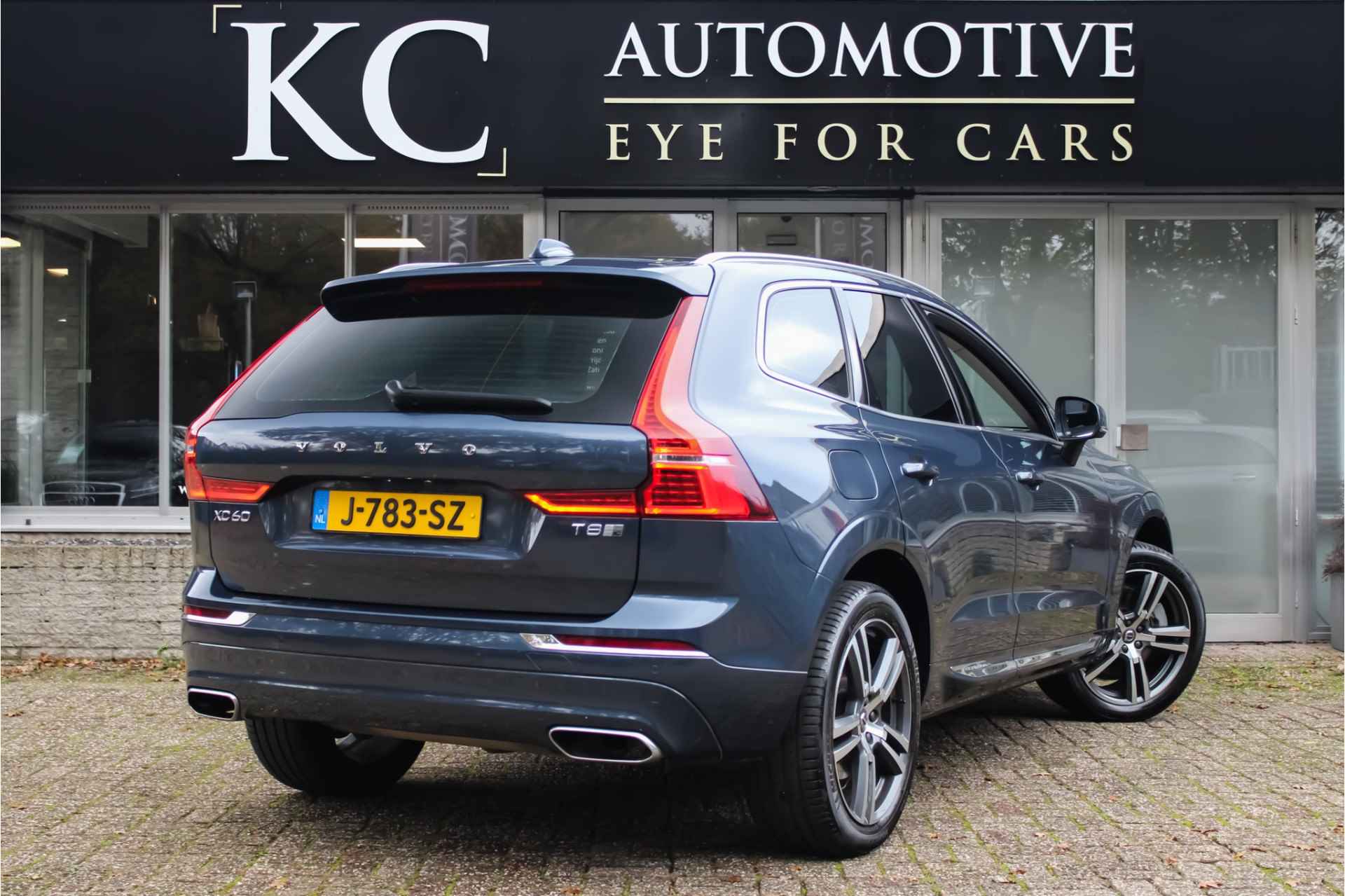 Volvo XC60 2.0 T8 Twin Engine AWD Inscription | Pano | Kinderzit | Camera - 10/37