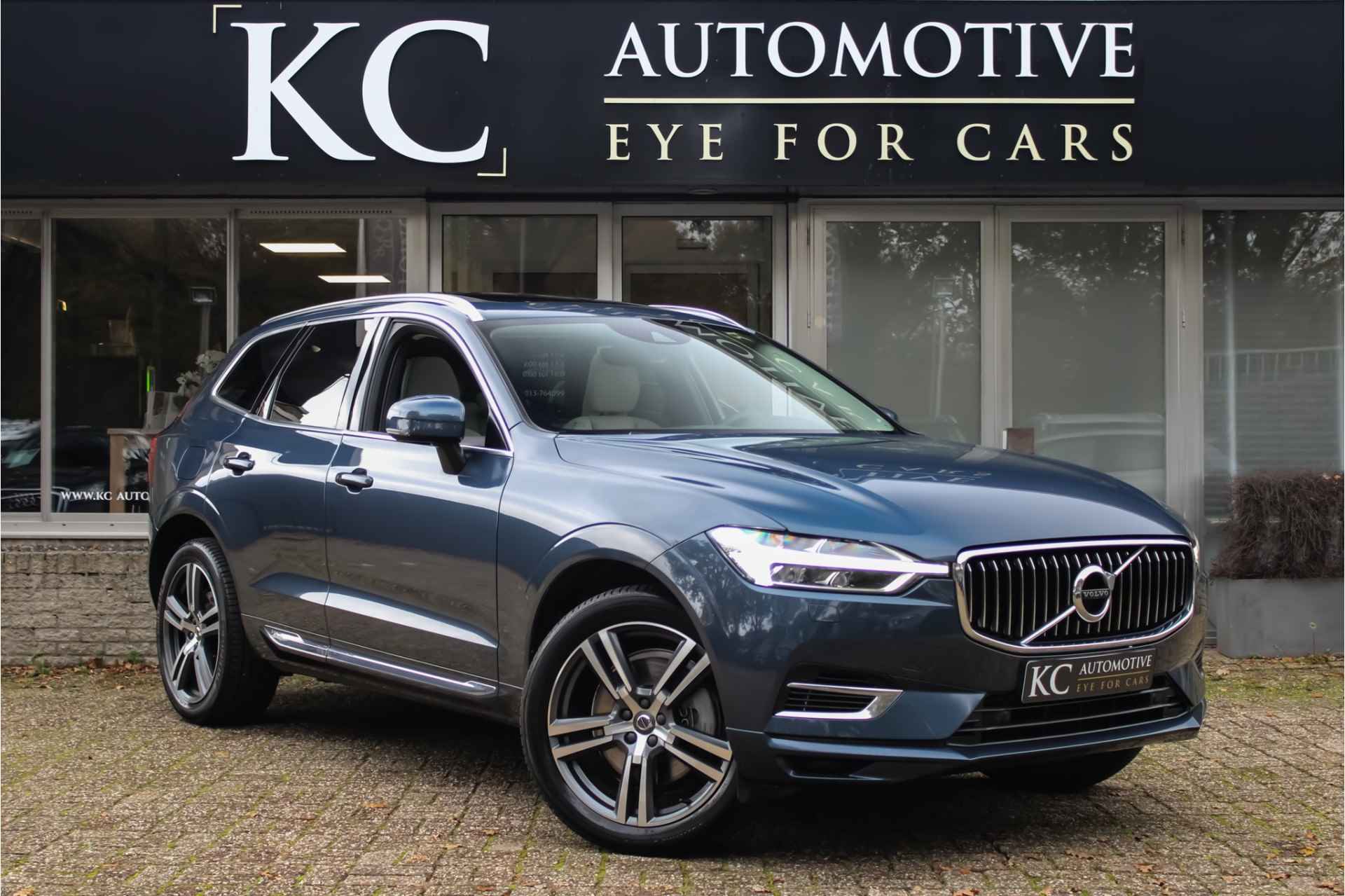 Volvo XC60 2.0 T8 Twin Engine AWD Inscription | Pano | Kinderzit | Camera - 12/37