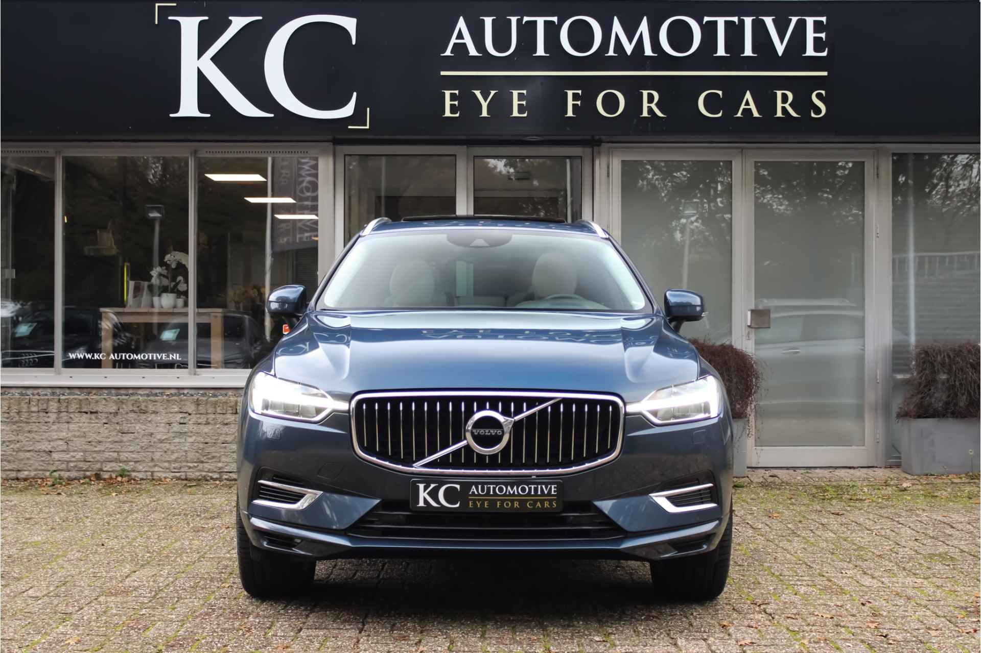 Volvo XC60 2.0 T8 Twin Engine AWD Inscription | Pano | Kinderzit | Camera - 13/37