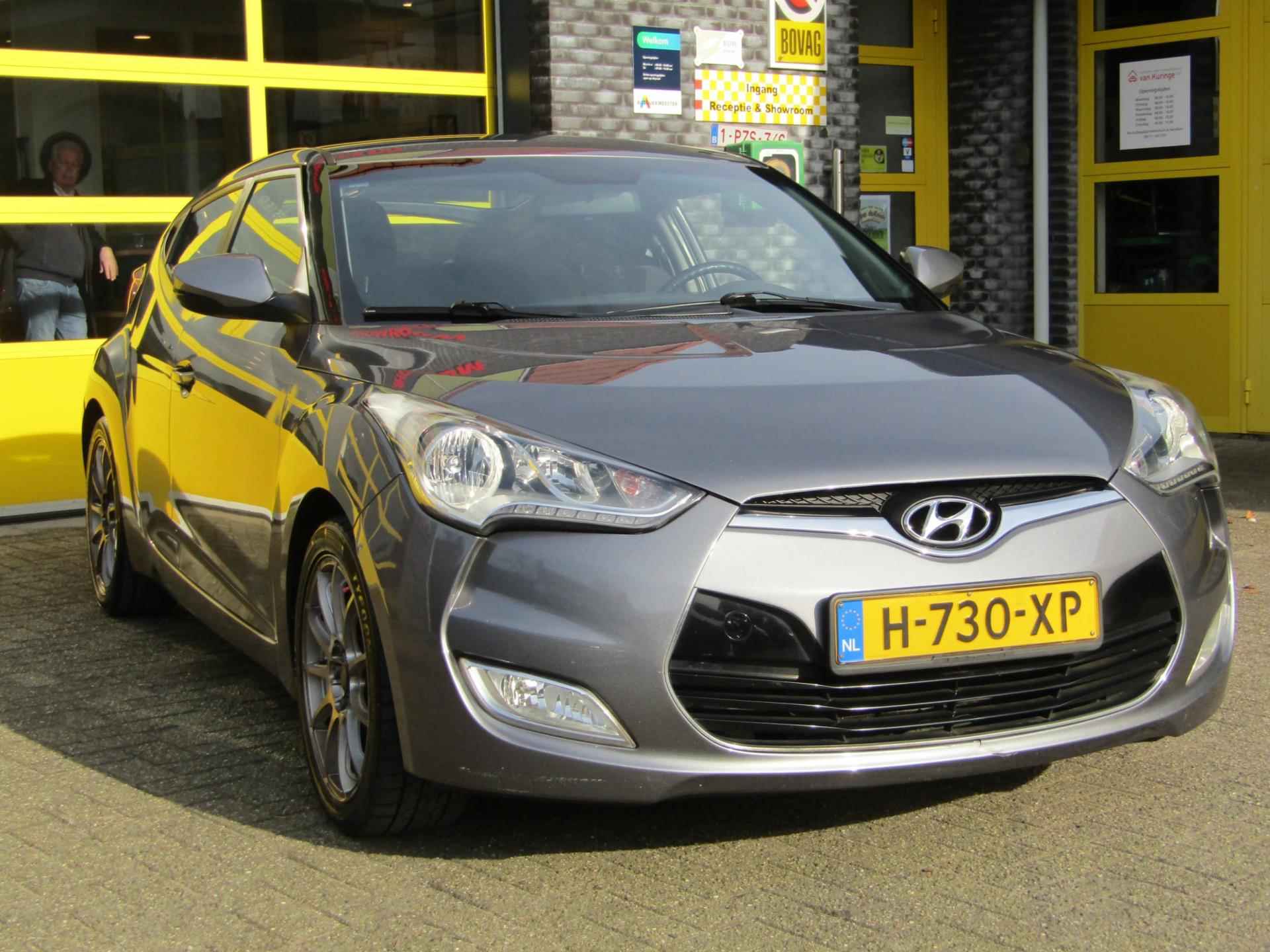 Hyundai Veloster 1.6 GDI i-Motion - 3/30