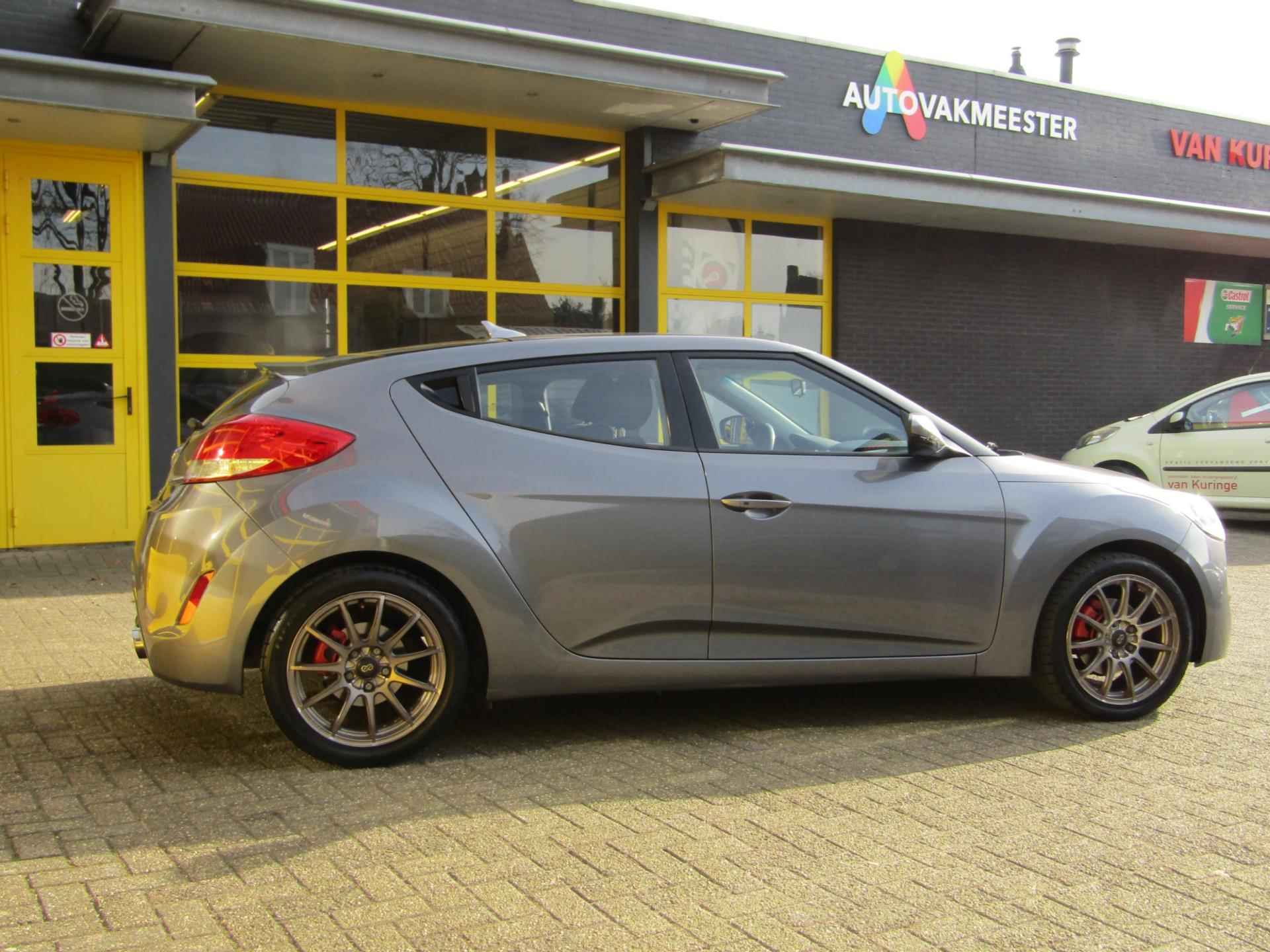 Hyundai Veloster 1.6 GDI i-Motion - 4/30