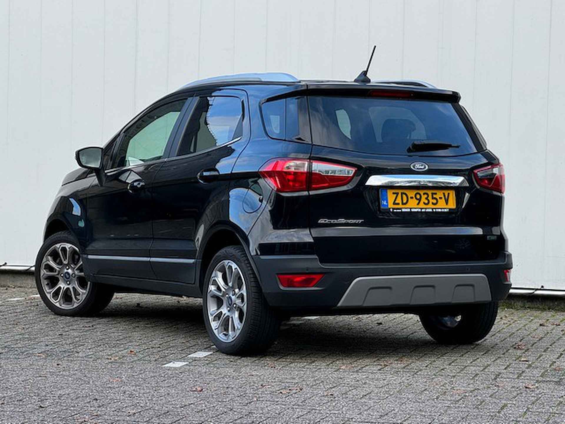 Ford EcoSport 1.0 EcoBoost 125PK Titanium met Navi/Camera, B&O Audio, Dodehoek, Winter Pack - 4/26