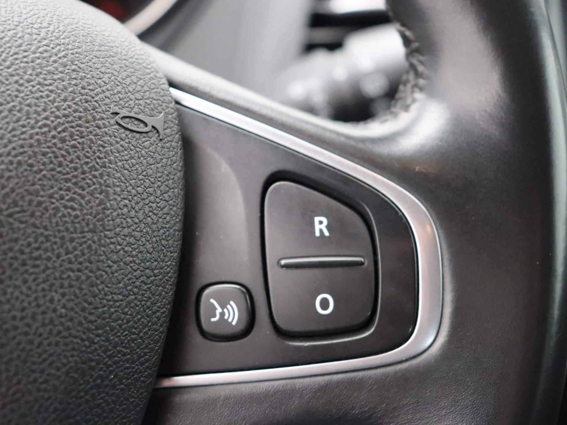 Renault Captur TCe 90pk Intens | Achtertuitrijcamera | Afneembare trekhaak | Parkeersensoren voor/achter | Climate control | - 20/42
