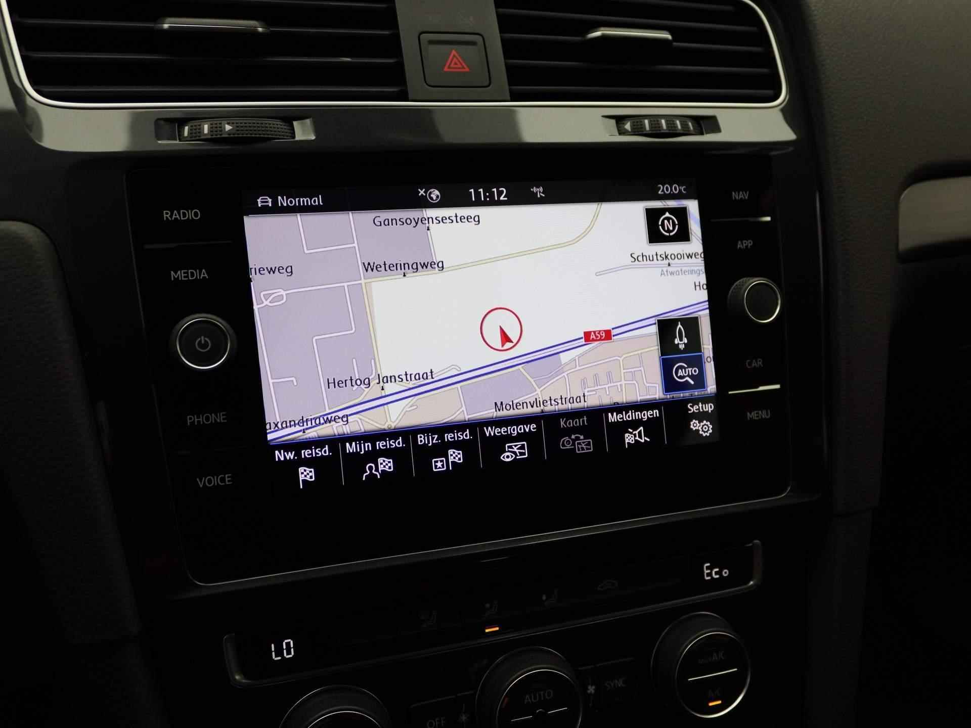 Volkswagen e-Golf e-Golf | Navigatie | Climate Control | Parkeerhulp | - 22/32