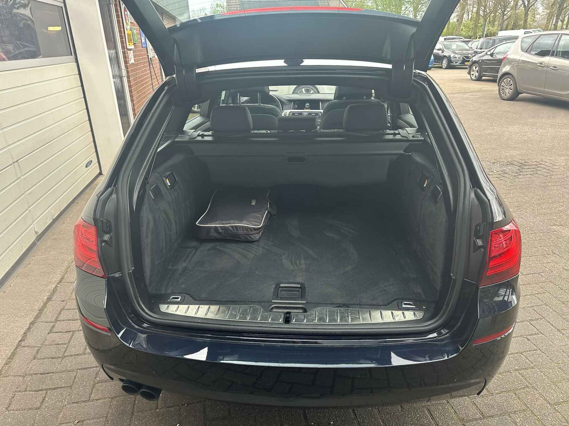BMW 5-serie Touring 530d 39.000KM!! M Sport Edition LED/PANO *ALL-IN PRIJS* - 14/36