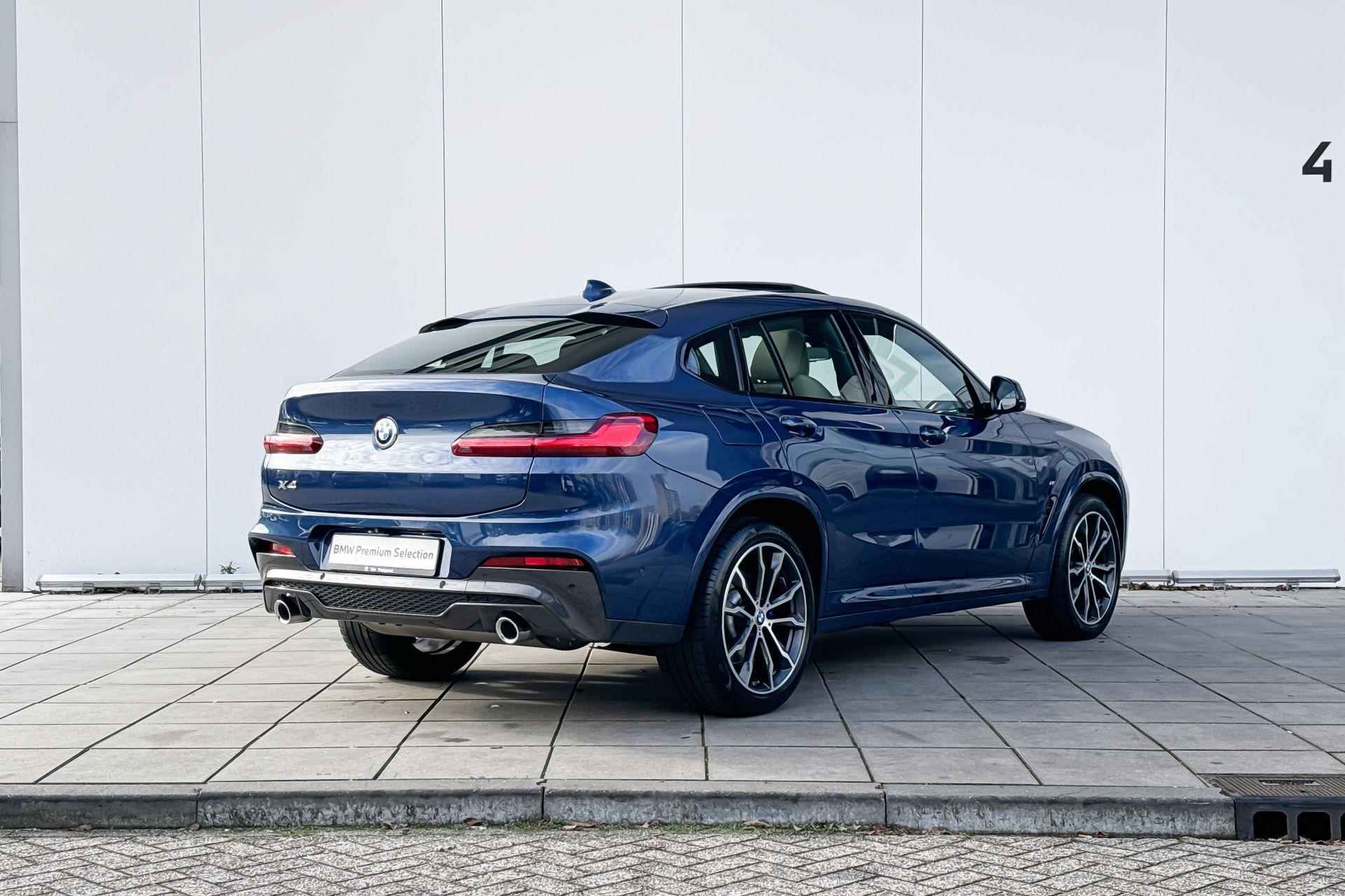 BMW X4 xDrive30i High Executive M-Sport 20 Inch / M Sport Remmen / Comfort Acces / Glazen Schuifdak / Binnen & Buitenspiegel Automatisch Dimmend / Electrisch Verstelbare Voorstoelen / Stoelverwarming Voor & Achter / Driving Assistant Plus / Hifi / Head Up Display - 4/28