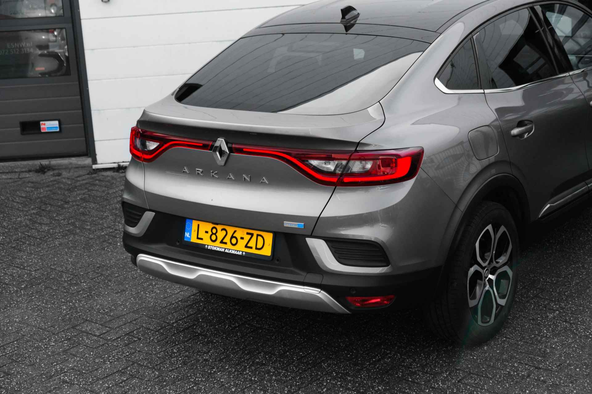 Renault Arkana 1.6 E-Tech Hybrid 145 PK Intens | Dark metal dak | Camera achter | LM Velgen | Sensoren voor | ECC | | incl. Bovag rijklaarpakket met 12 maanden garantie | - 18/56