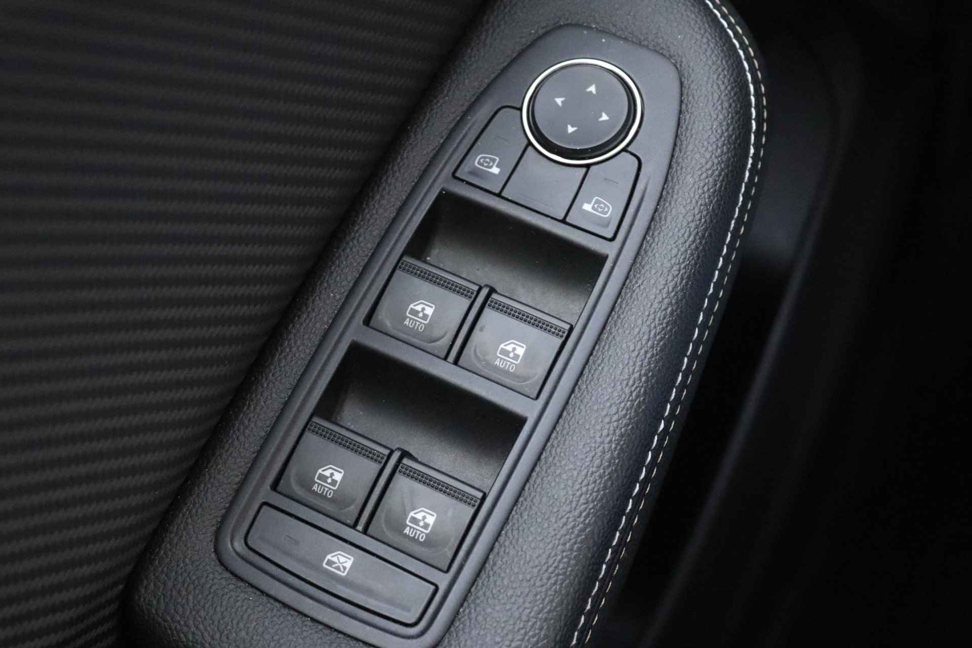 Renault Clio 1.6 E-TECH Hybrid 145 E-Tech Engineered | Navigatie 9,3" | Apple Carplay | Climate Control | LED koplampen | Camera | Parkeersensoren | LMV 17" | - 31/34