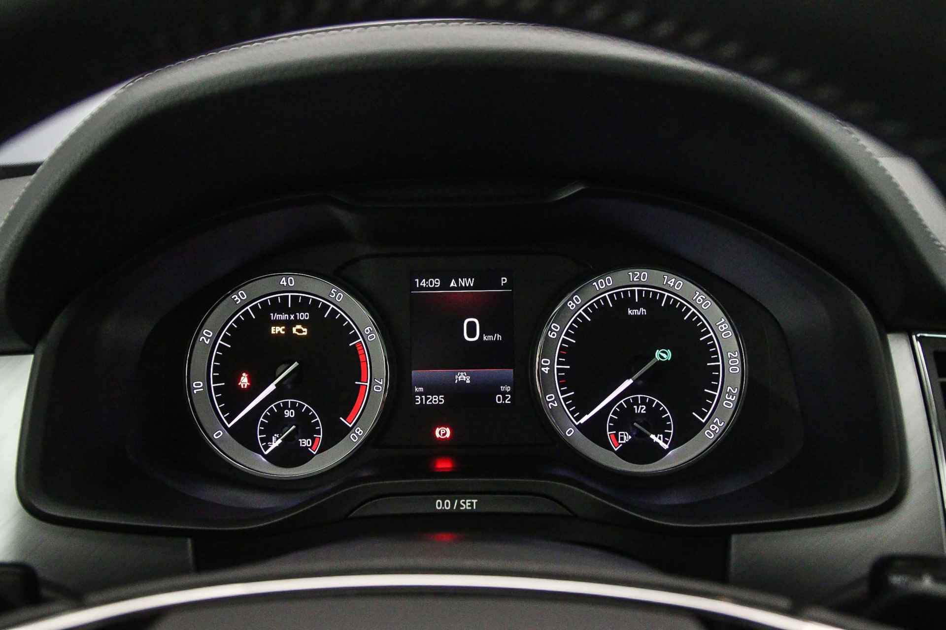 Škoda Kodiaq Business Edition 1.5 TSI 150pk DSG Automaat Trekhaak, Navigatie, Achteruitrijcamera, Cruise control, Airco, DAB, Parkeersensoren, App connect, LED verlichting - 11/40