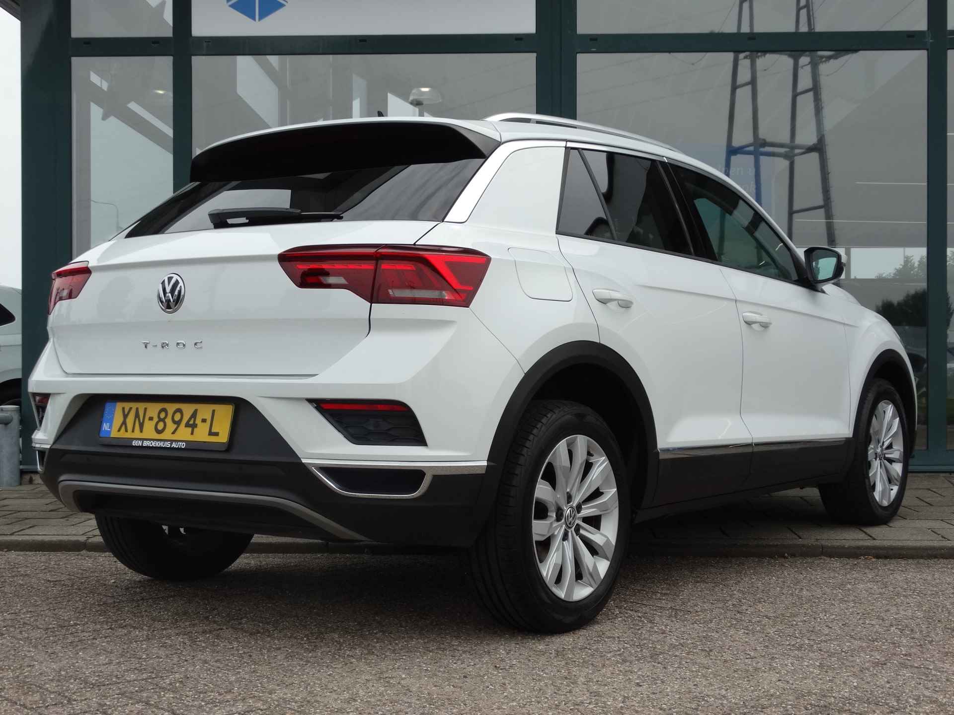 Volkswagen T-Roc 1.5 TSI 150PK Sport | Panoramadak | Navigatie | Parkeersensoren | Digitaal cockpit - 4/27