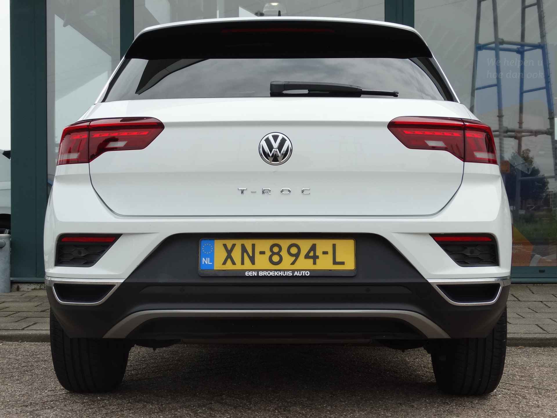 Volkswagen T-Roc 1.5 TSI 150PK Sport | Panoramadak | Navigatie | Parkeersensoren | Digitaal cockpit - 10/27