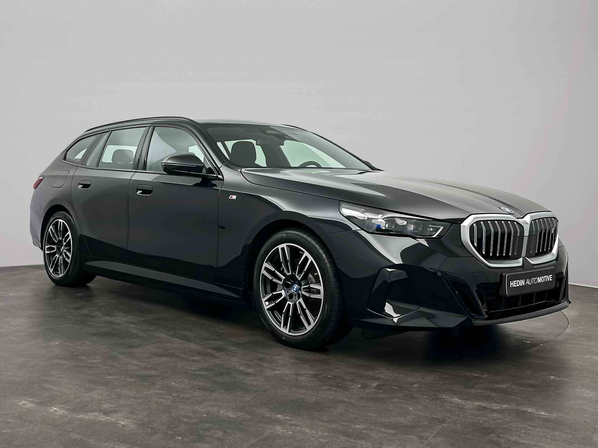 BMW i5 Touring eDrive40 M-Sport Edition | Glazen Panoramdak | Harman Kardon audio - 4/26