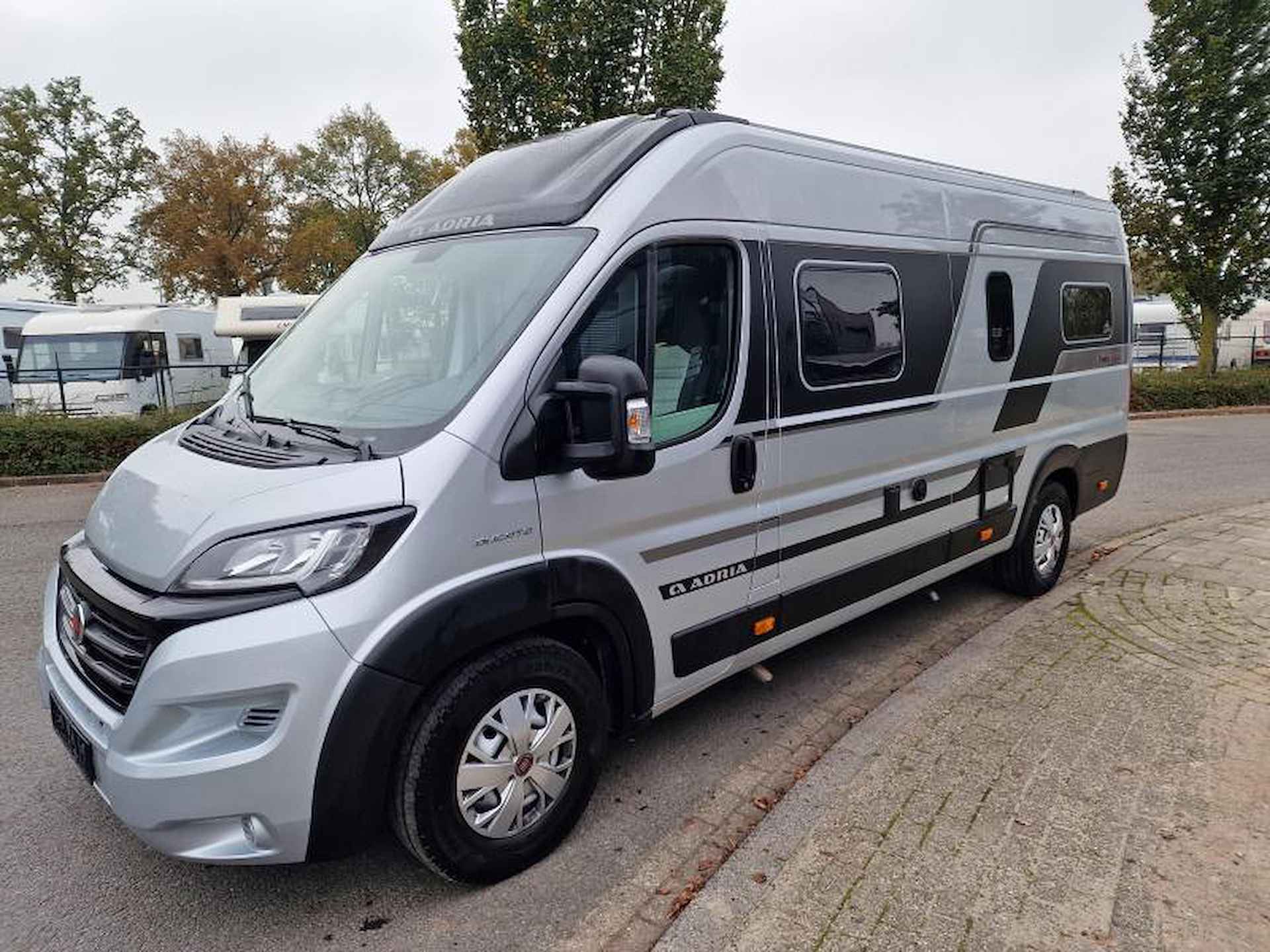 Adria Twin Supreme  640 SLB enkele bedden - 5/11