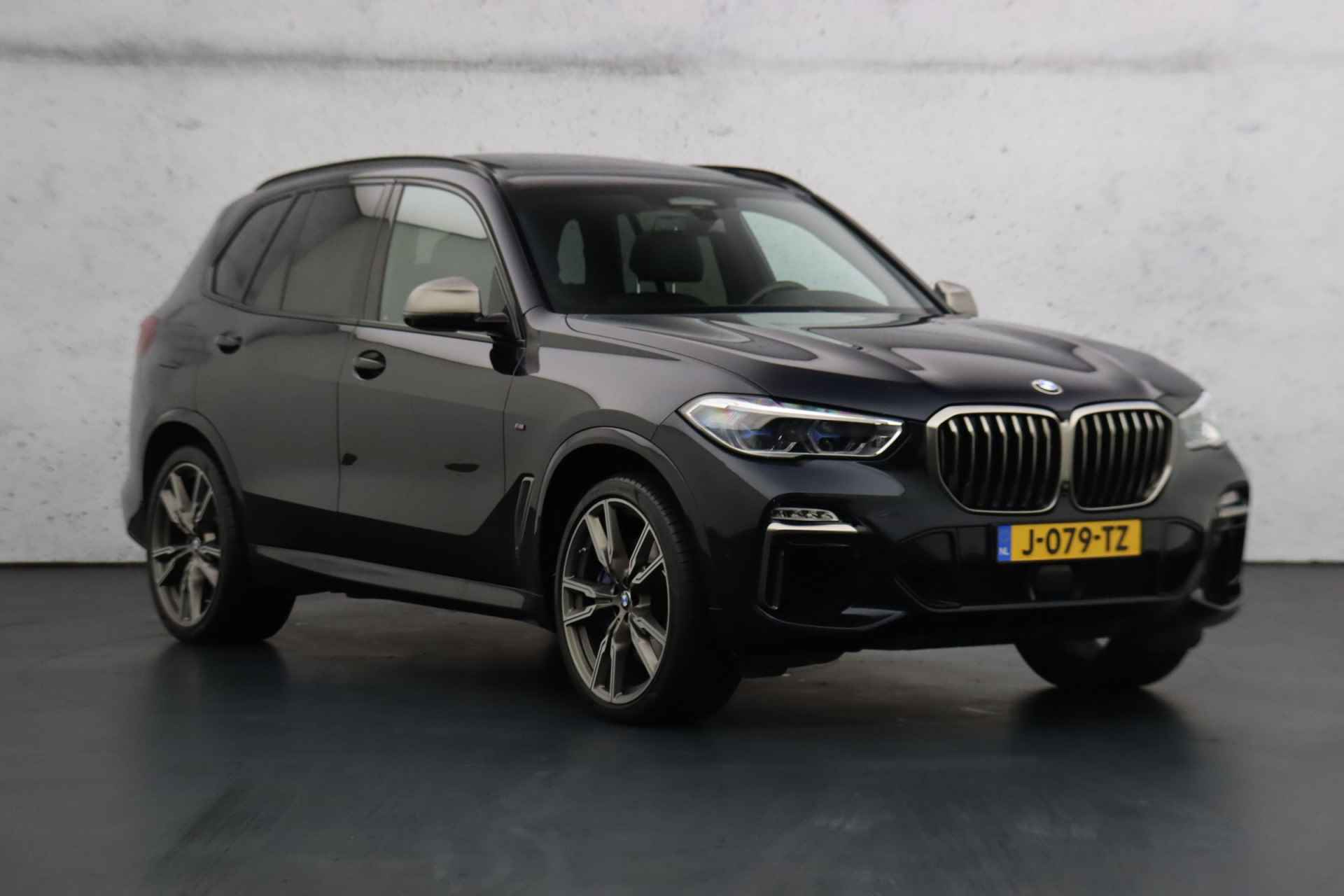 BMW X5 M50i M-Sport | Panoramadak | Full options | Soft close | Trekhaak | Massagestoelen - 27/36