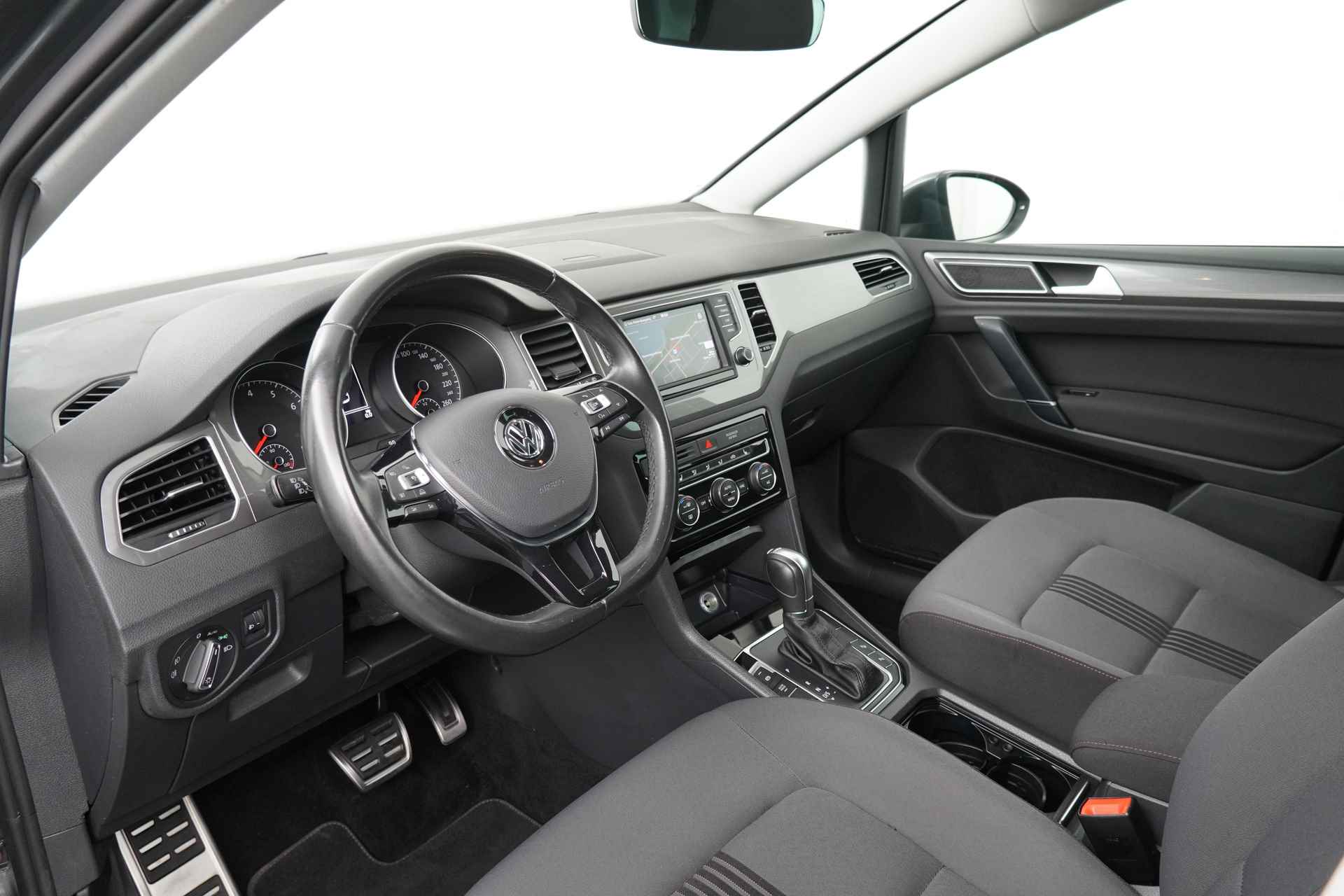 Volkswagen Golf Sportsvan BWJ 2017 1.2 TSI 111 PK Highline AUTOMAAT / NAVI / CLIMA / ADAPTIVE CRUISE / STOELVERW. / DAB+ / BLUETOOTH / PARKEERSENSOREN / LMV - 5/31