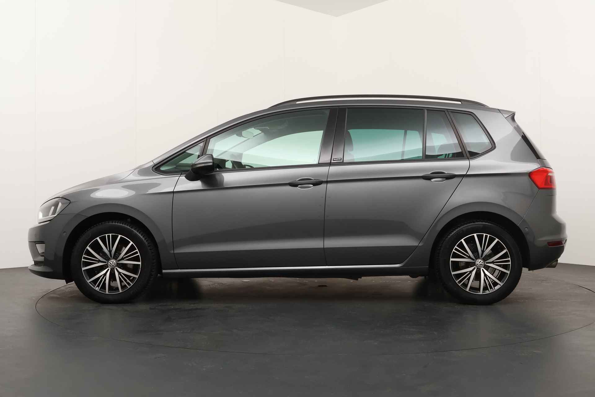 Volkswagen Golf Sportsvan BWJ 2017 1.2 TSI 111 PK Highline AUTOMAAT / NAVI / CLIMA / ADAPTIVE CRUISE / STOELVERW. / DAB+ / BLUETOOTH / PARKEERSENSOREN / LMV - 14/31