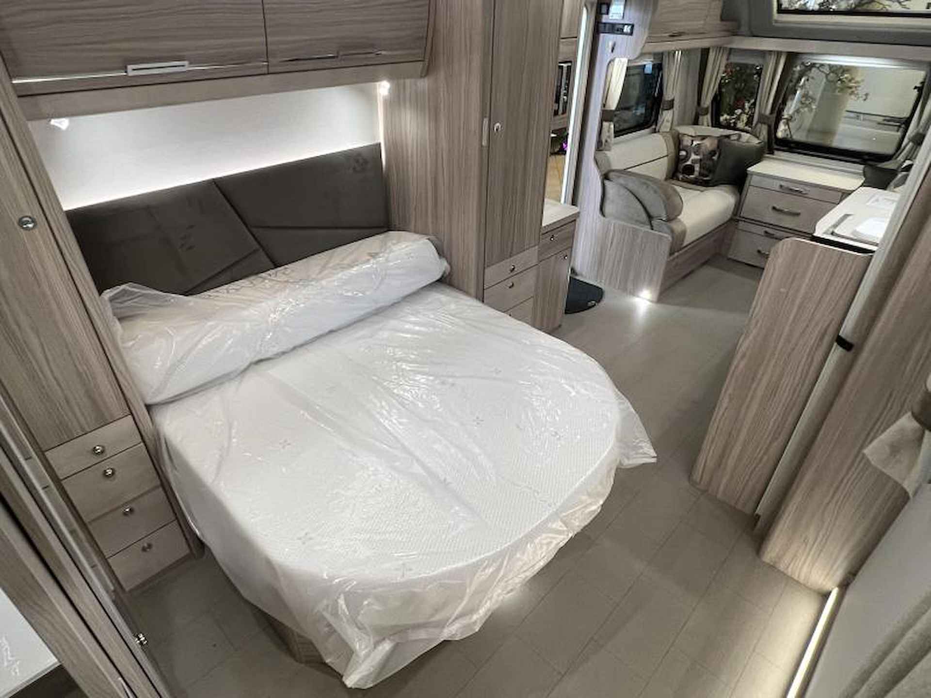 Elddis Crusader Mistral - 10/14