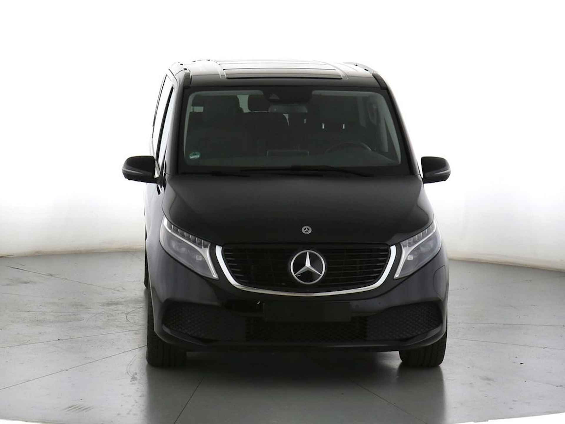 Mercedes-Benz EQV 300 L2 Avantgarde 90 kWh 42.900 EX BTW 7-zitter Leer EL. Schuifdeuren LED Navi Camera - 3/10