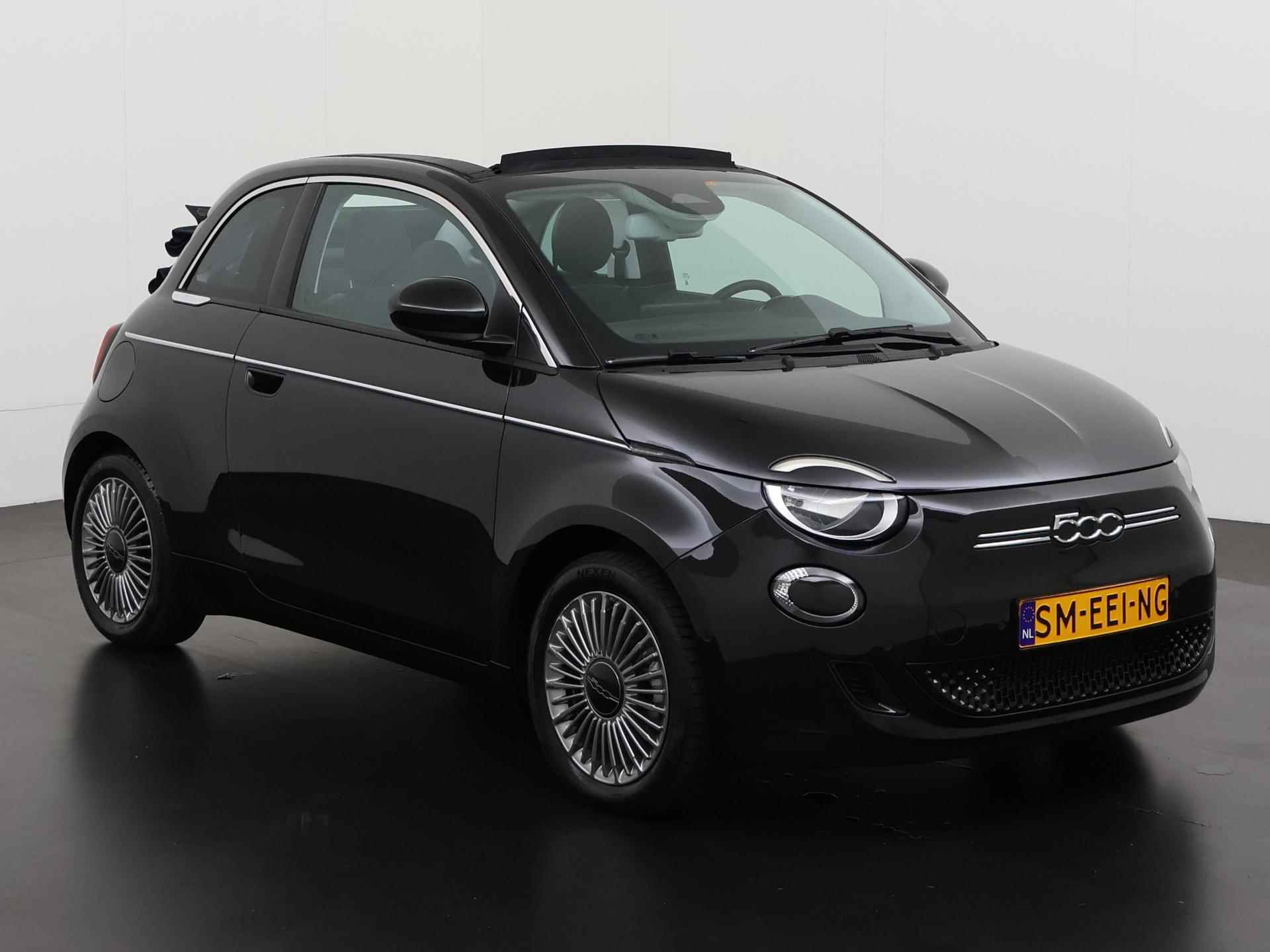 Fiat 500e Cabrio 42 kWh | Camera | Stoelverwarming | Apple Carplay | Zondag Open! - 30/41