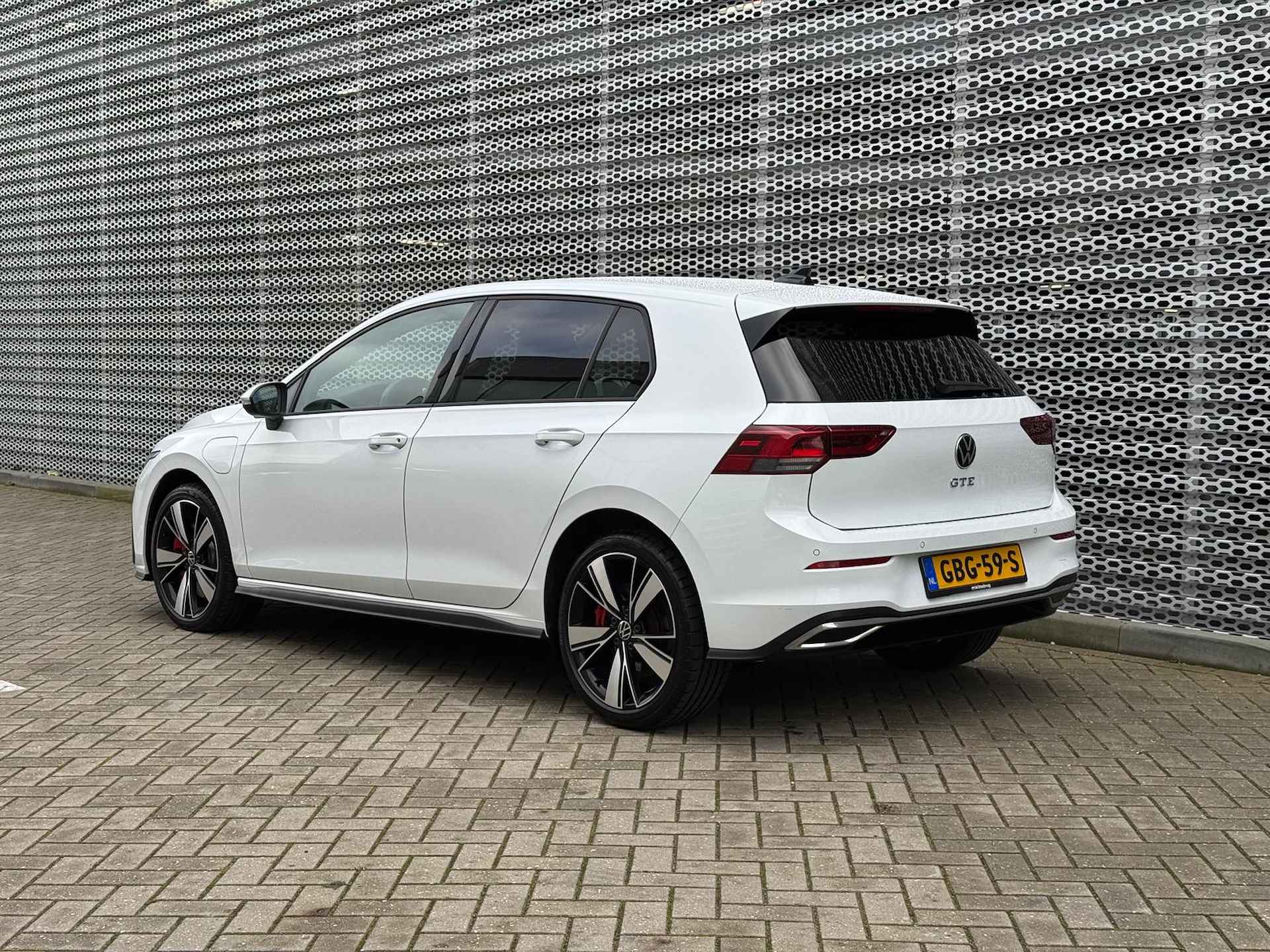 Volkswagen Golf 1.4 eHybrid 245pk DSG GTE / Virtual Cockpit / 18" LMV / Navi / Stuur en Stoelverwarming / LED - 6/27