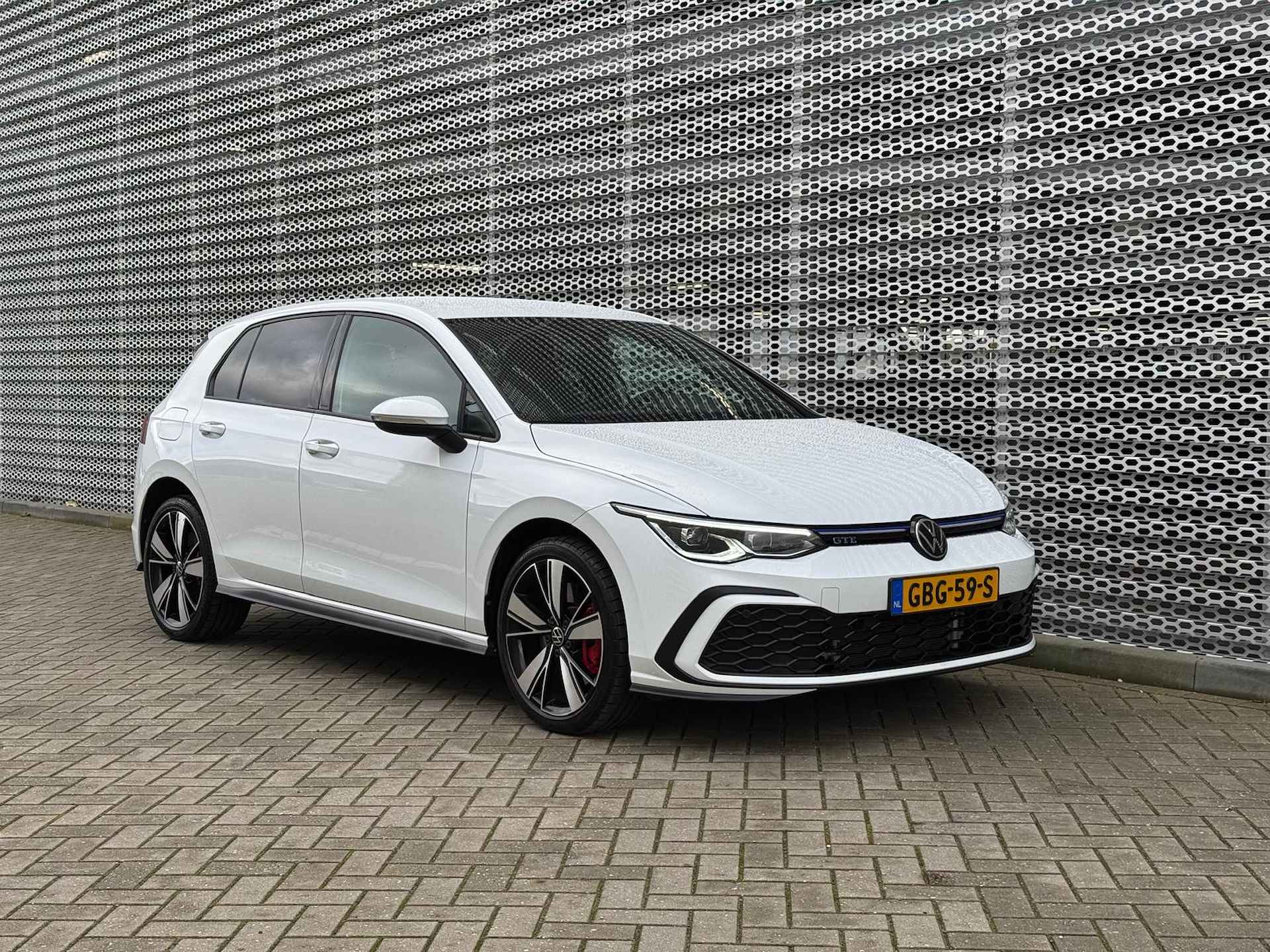 Volkswagen Golf 1.4 eHybrid 245pk DSG GTE / Virtual Cockpit / 18" LMV / Navi / Stuur en Stoelverwarming / LED - 10/27